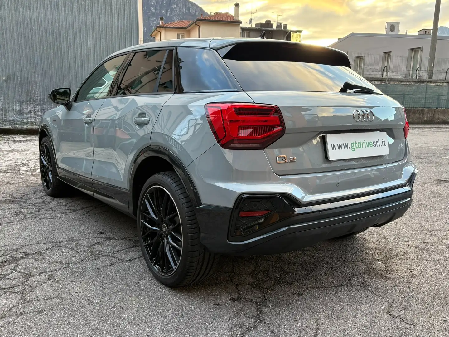 Audi Q2 Q2 I 2021 35 1.5 tfsi s-tronic SLINE S-LINE S LINE Gris - 2