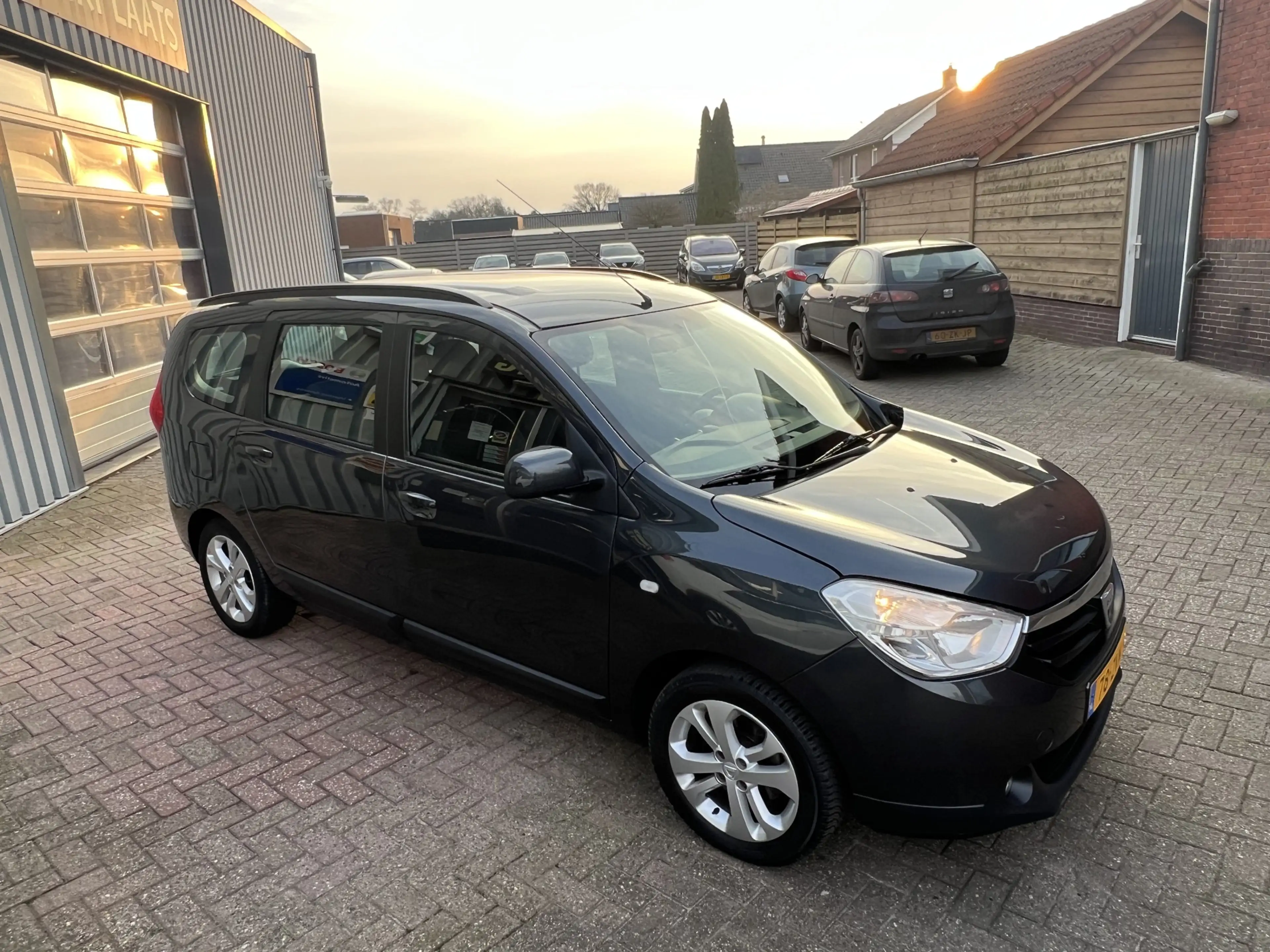 Dacia Lodgy 1.2 TCe Lauréate 5p. | EERSTE EIGENAAR | AIRCO | N — photo 11