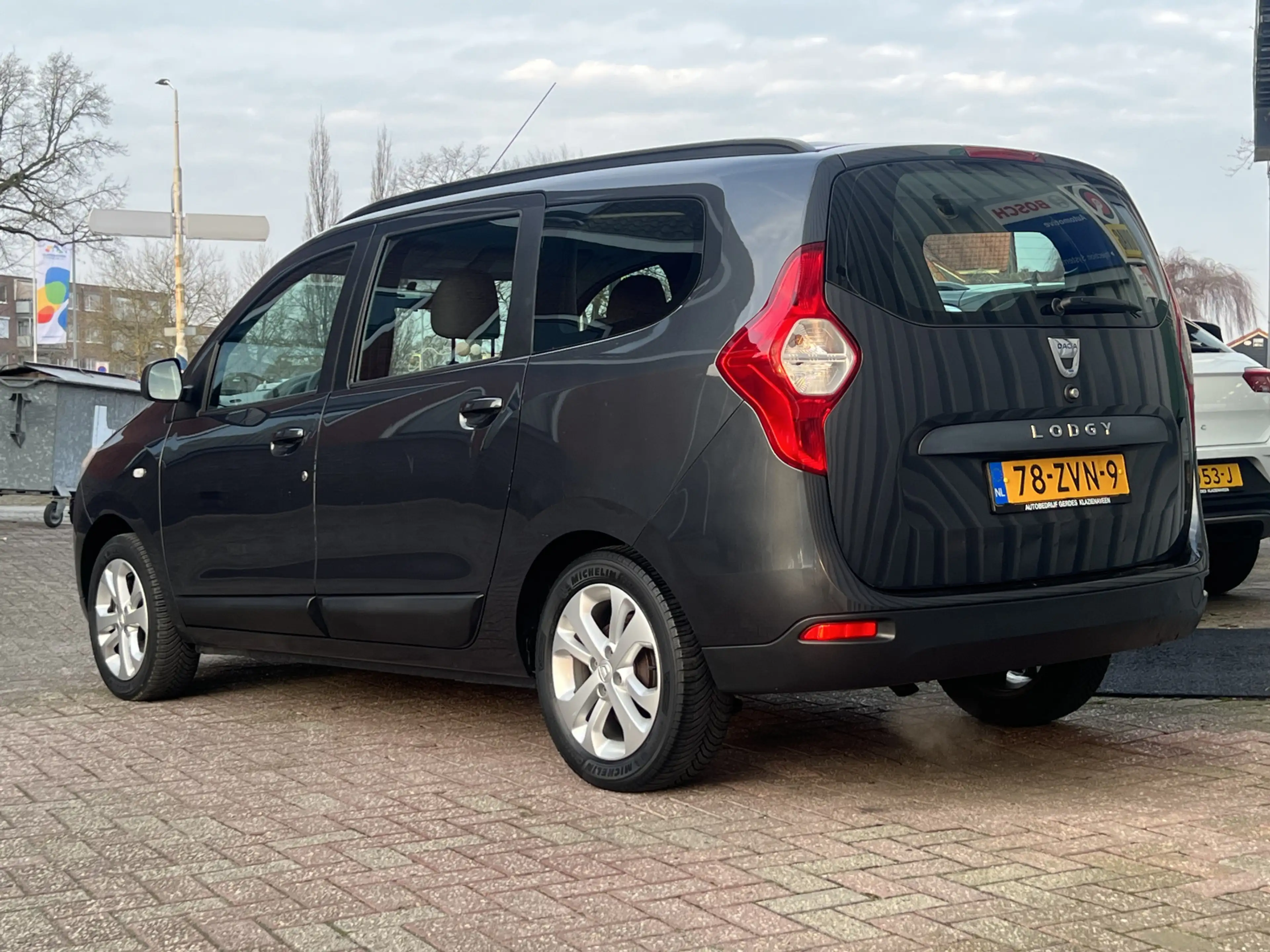 Dacia Lodgy 1.2 TCe Lauréate 5p. | EERSTE EIGENAAR | AIRCO | N — photo 3