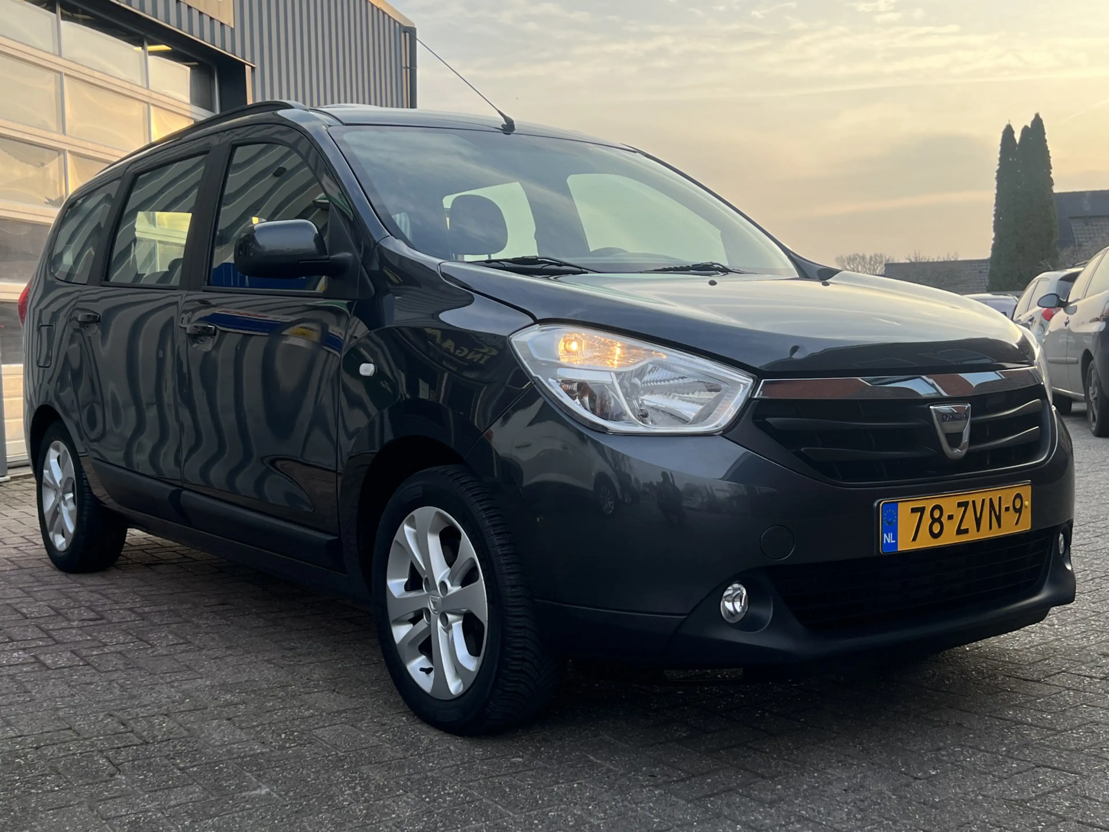 Dacia Lodgy 1.2 TCe Lauréate 5p. | EERSTE EIGENAAR | AIRCO | N — photo 9