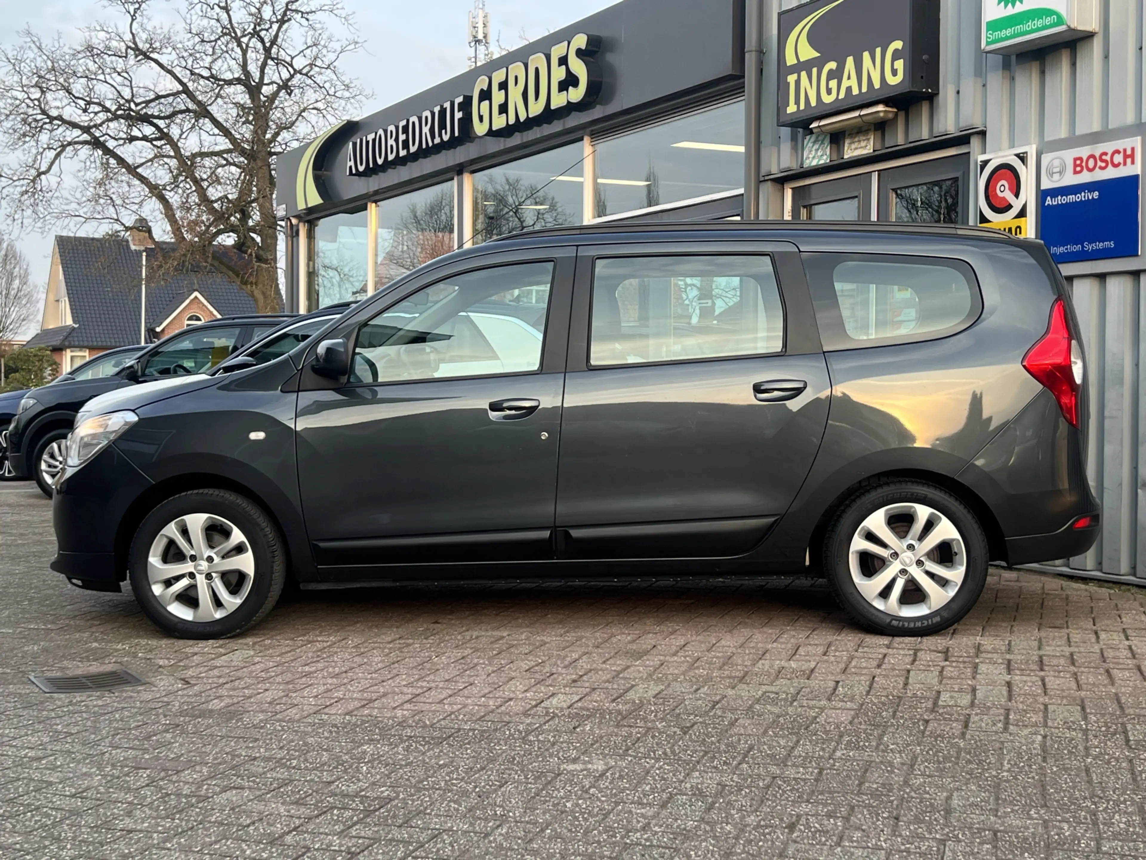 Dacia Lodgy 1.2 TCe Lauréate 5p. | EERSTE EIGENAAR | AIRCO | N — photo 2