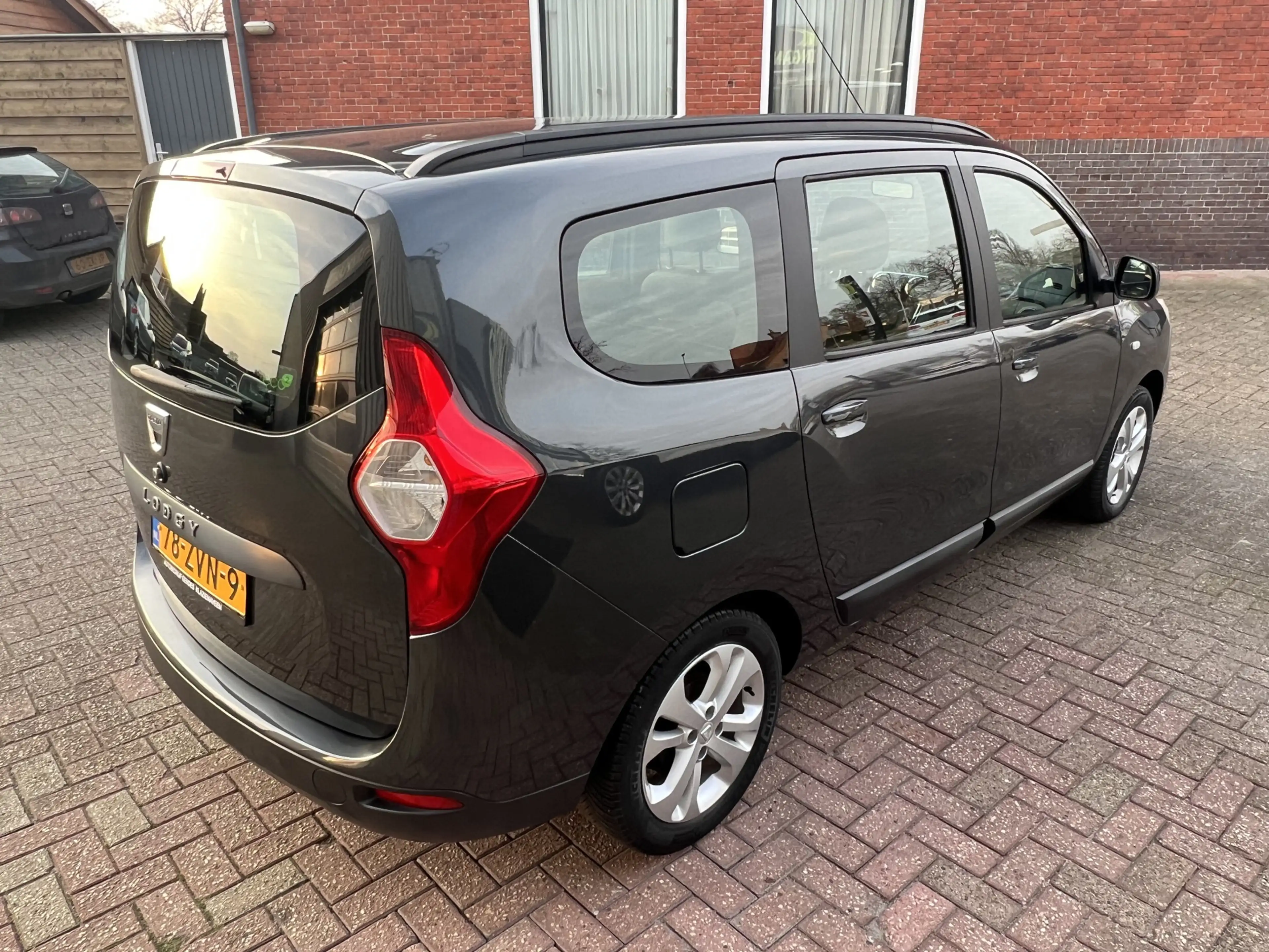Dacia Lodgy 1.2 TCe Lauréate 5p. | EERSTE EIGENAAR | AIRCO | N — photo 12