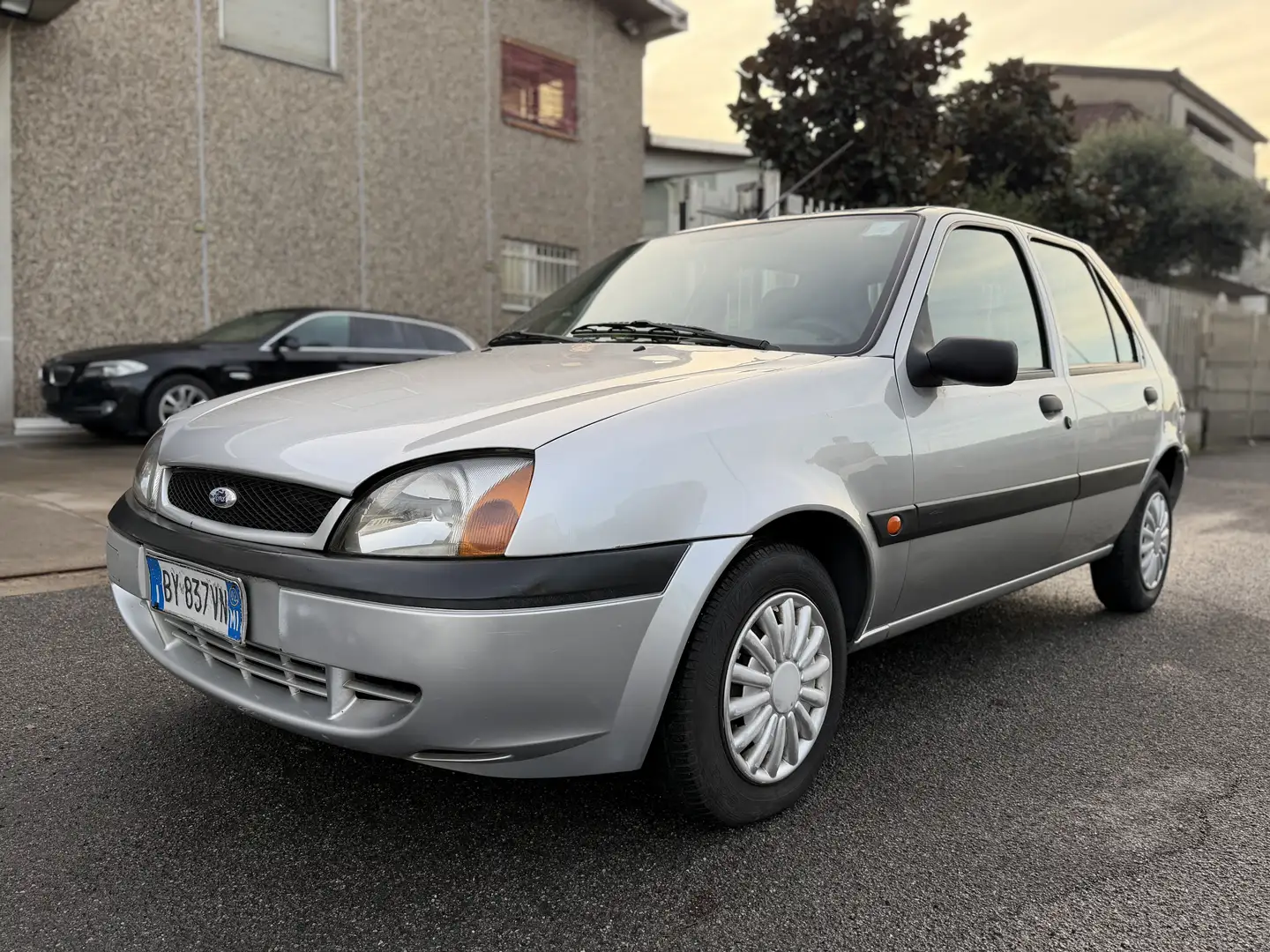 Ford Fiesta Euro 4 5p 1.2 16v Zetec Plateado - 1