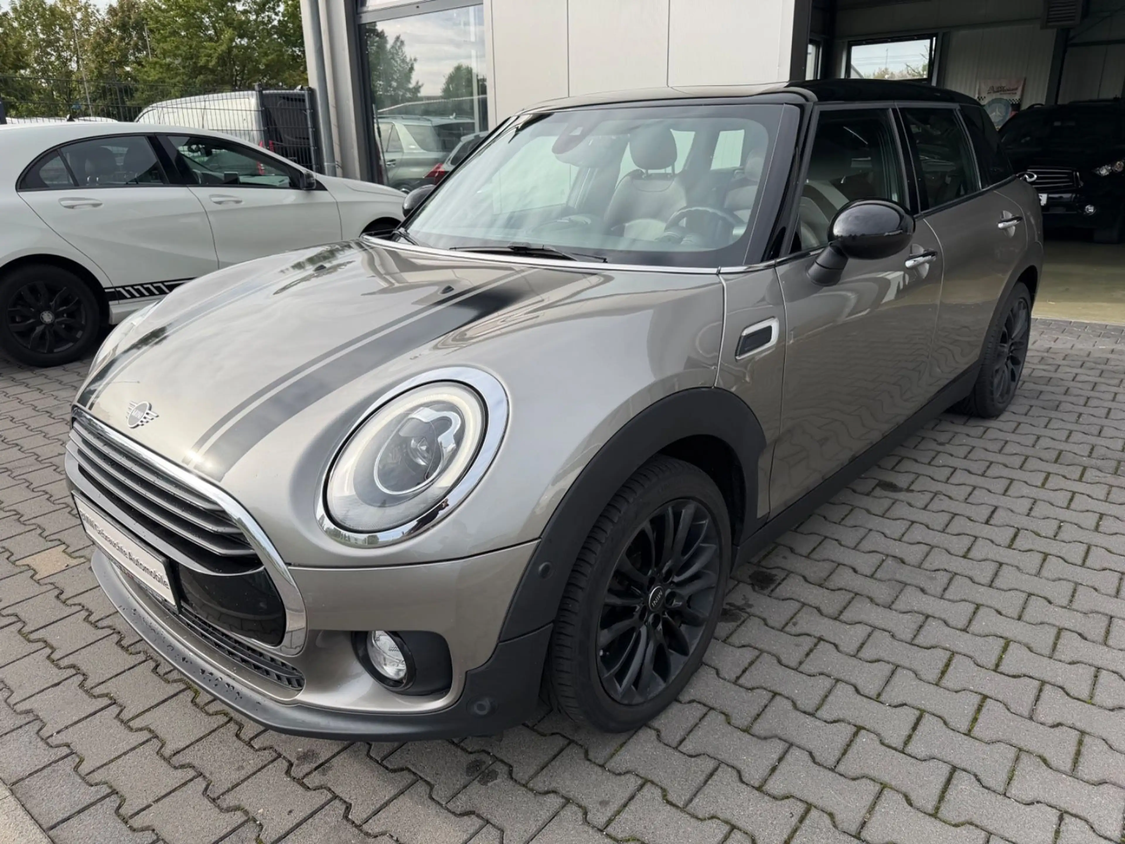 MINI Cooper D Clubman Aut./Panorama/Leder-Voll! — photo 15