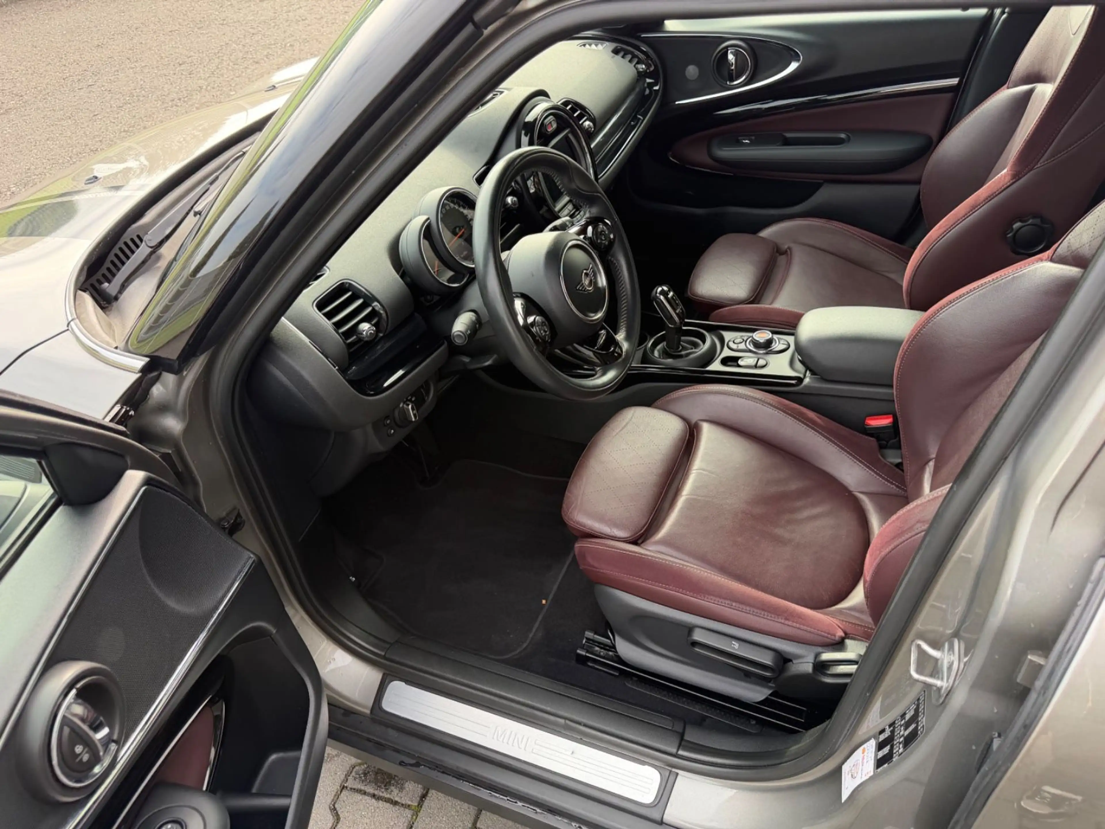 MINI Cooper D Clubman Aut./Panorama/Leder-Voll! — photo 12