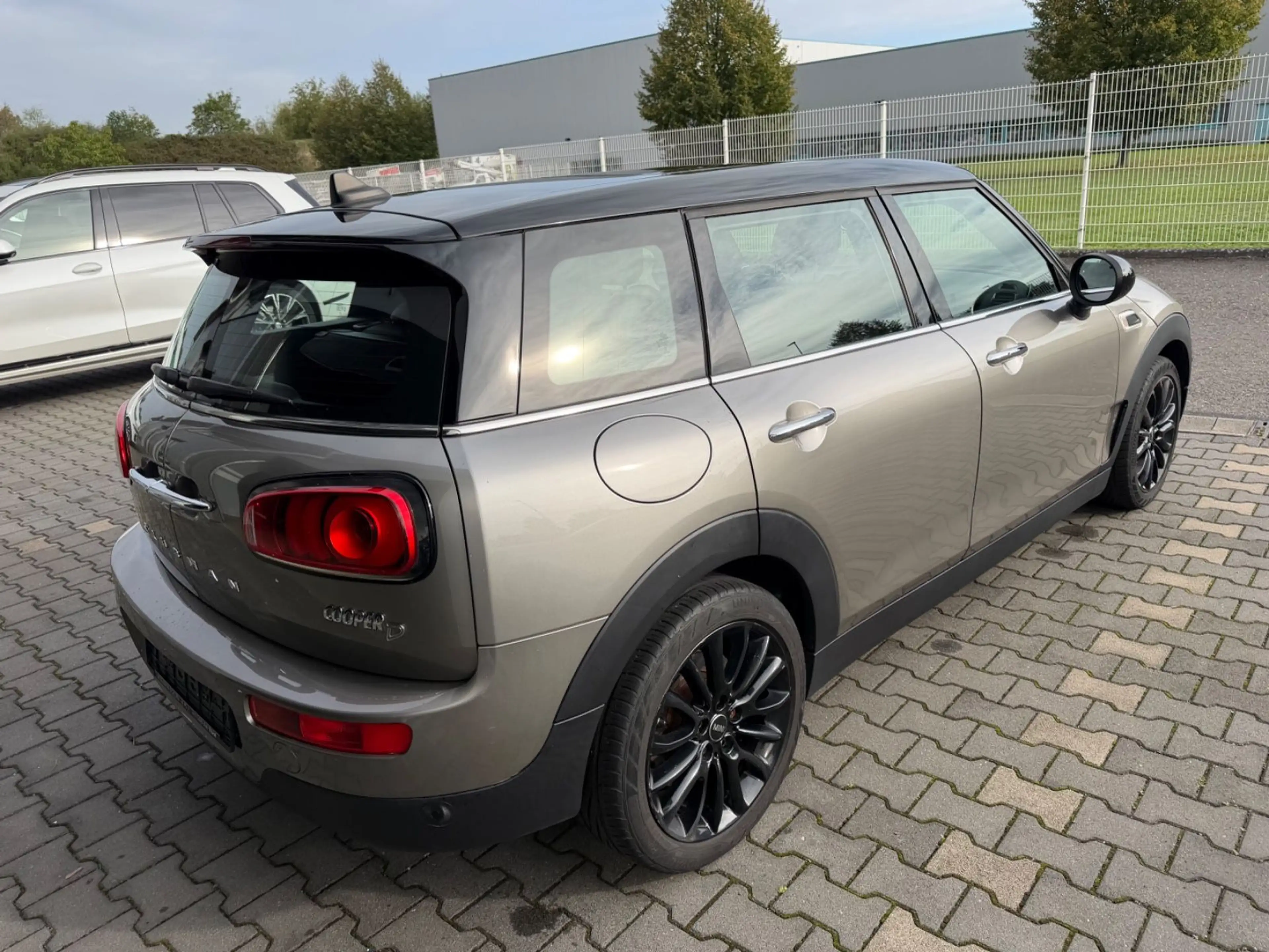 MINI Cooper D Clubman Aut./Panorama/Leder-Voll! — photo 13