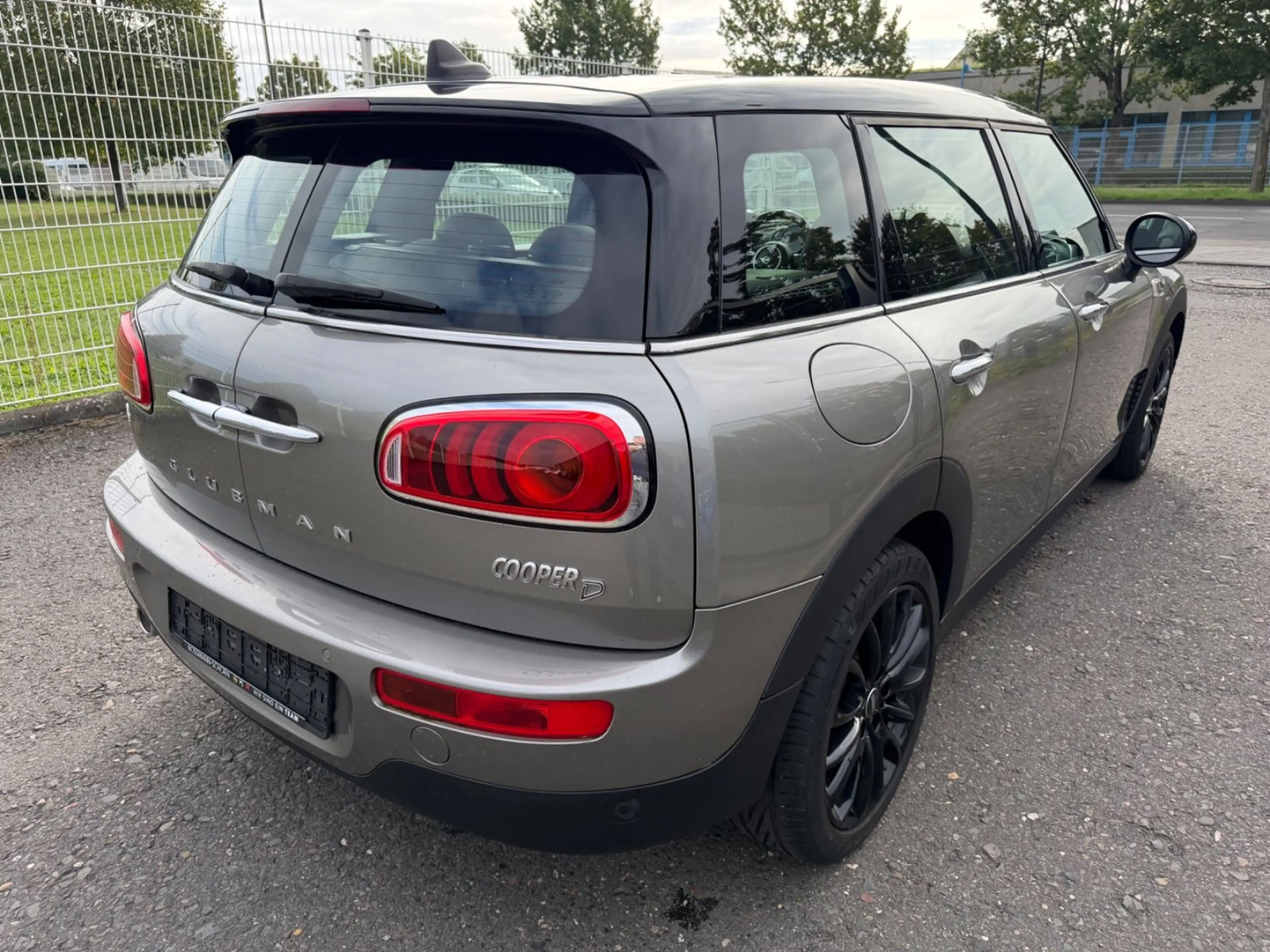 MINI Cooper D Clubman Aut./Panorama/Leder-Voll! — photo 9