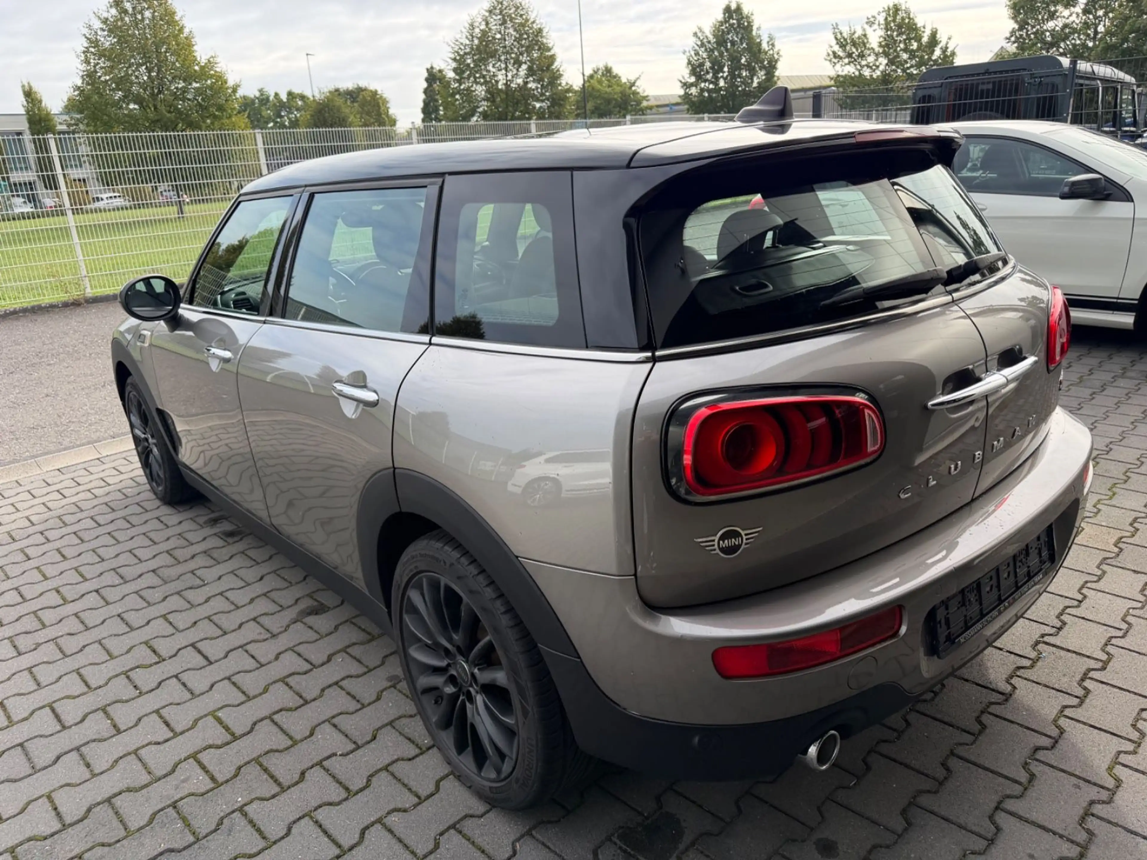MINI Cooper D Clubman Aut./Panorama/Leder-Voll! — photo 14