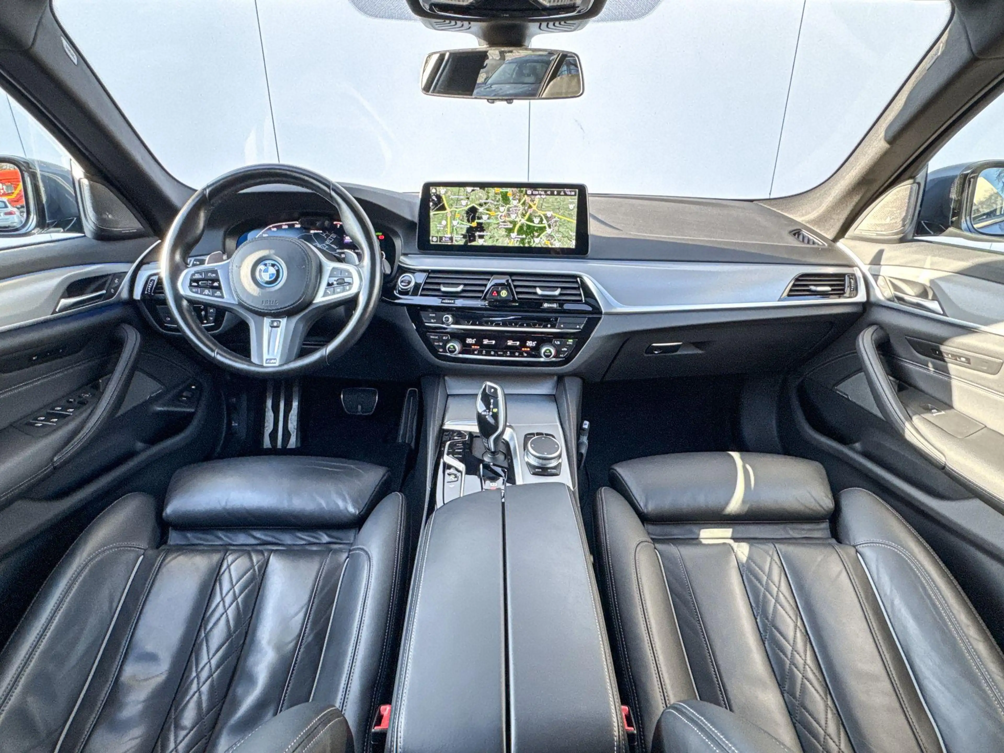 BMW 545 5 Serie 545e xDrive High Executive / Glazen Schuif — photo 13