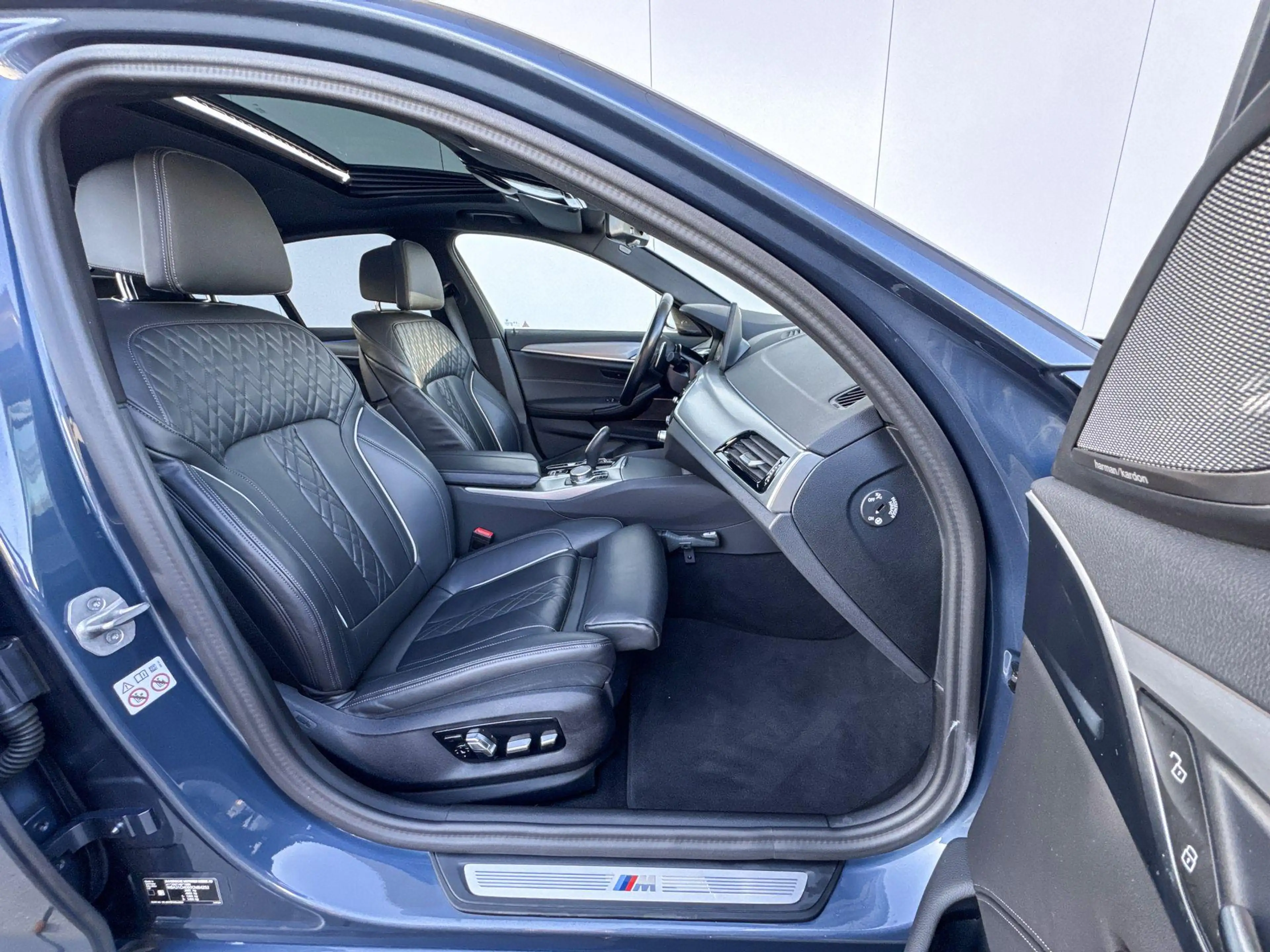 BMW 545 5 Serie 545e xDrive High Executive / Glazen Schuif — photo 6