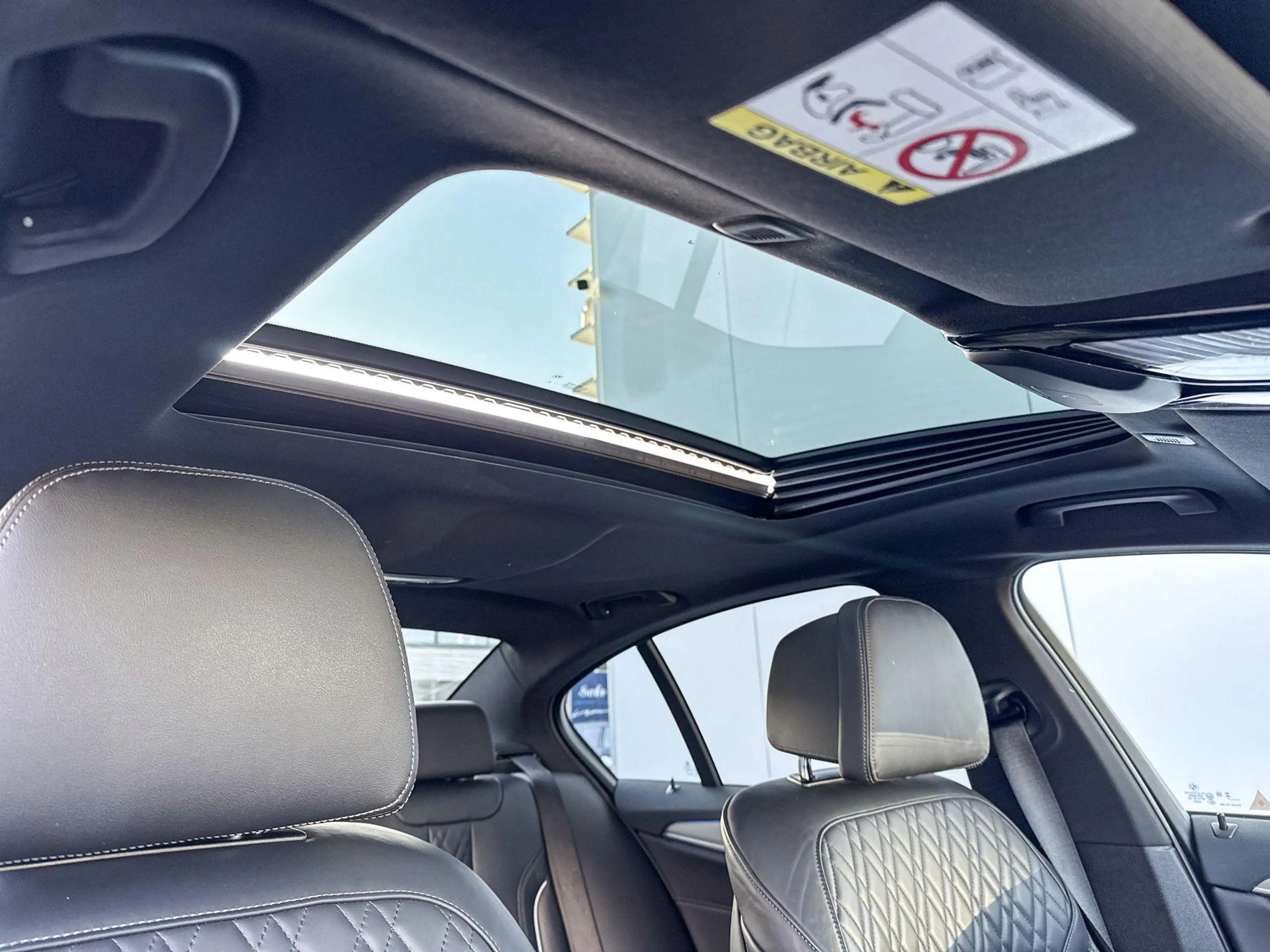 BMW 545 5 Serie 545e xDrive High Executive / Glazen Schuif — photo 7