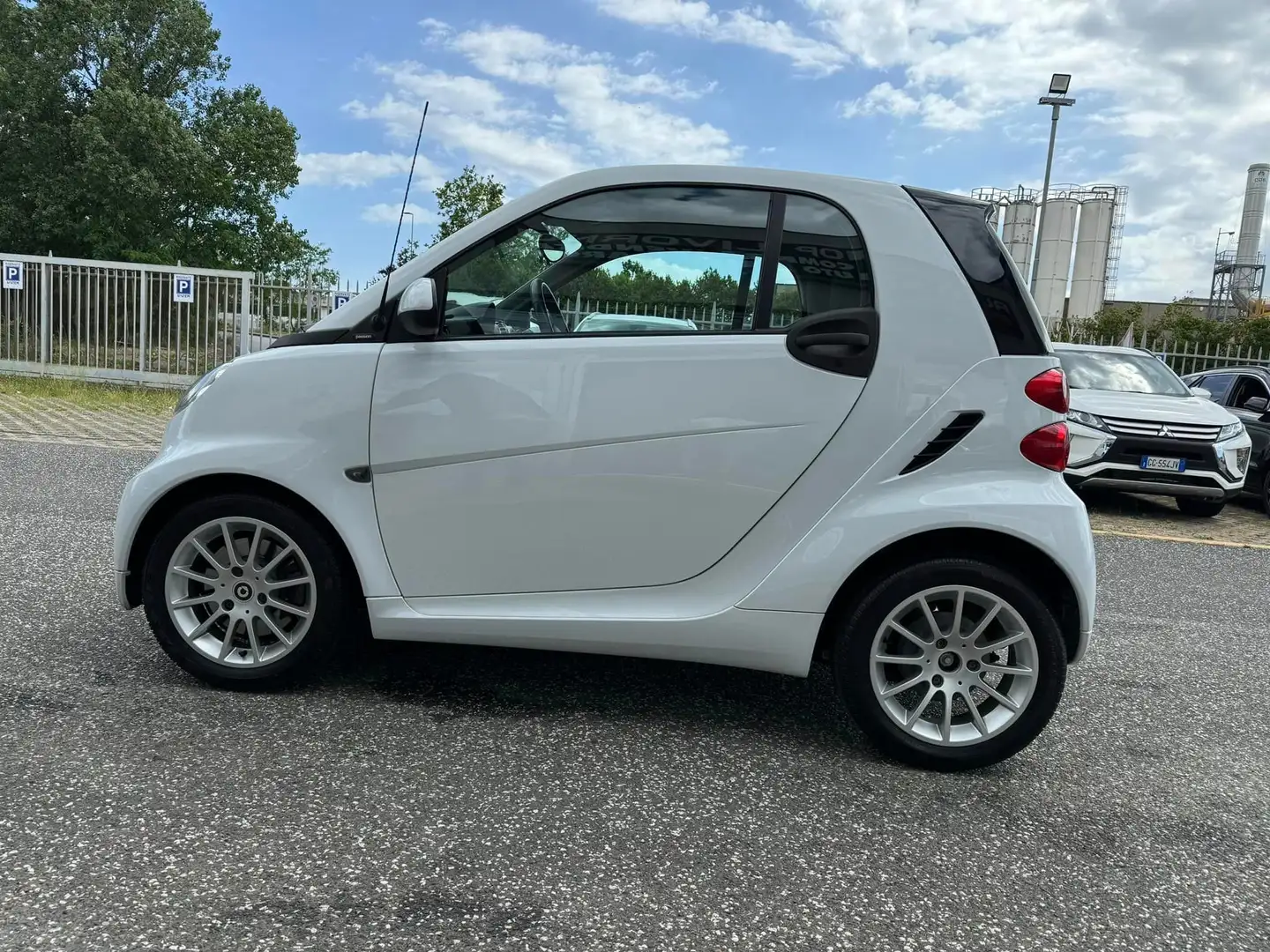 smart forTwo smart fortwo 1000 52kw mhd coupè pure Bianco - 2