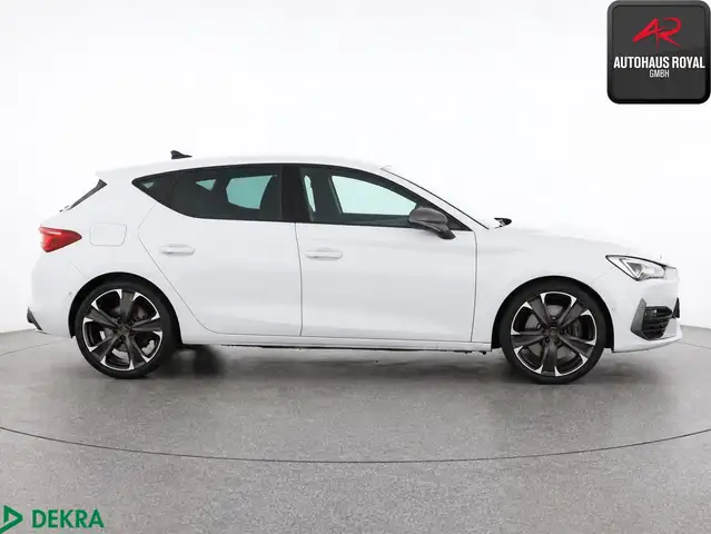Cupra Leon view 6