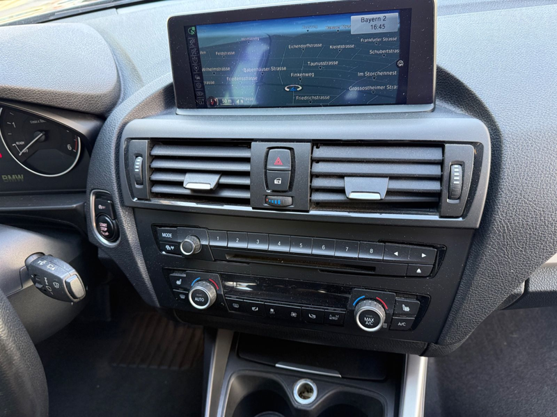BMW 118 d / XENON/NAVI/PDC/SITZHEIZUNG — photo 14