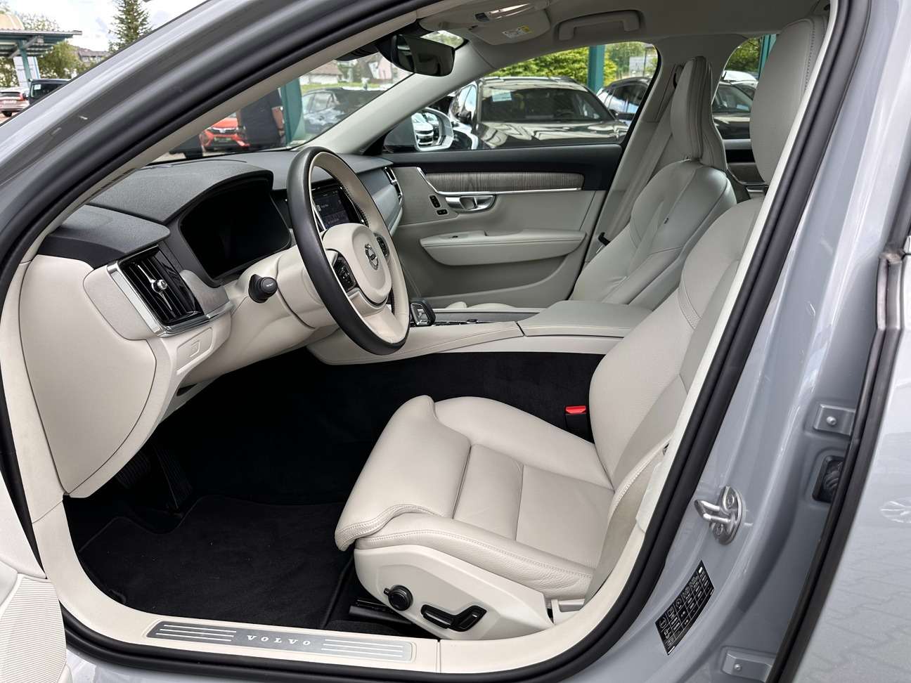 Volvo V90