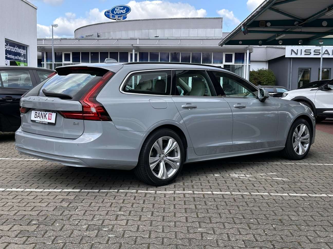 Volvo V90