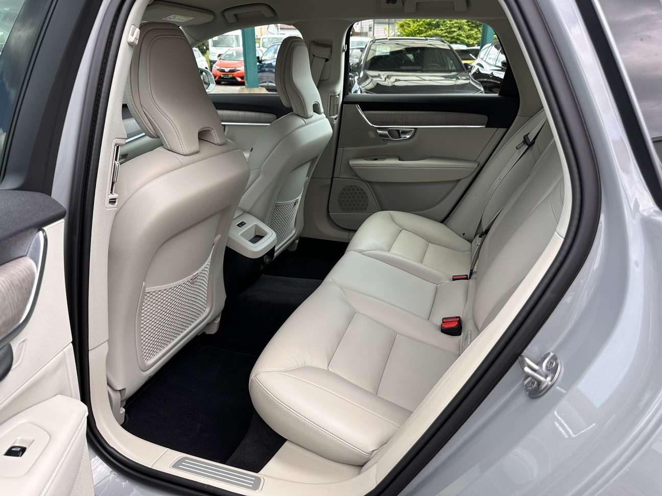 Volvo V90