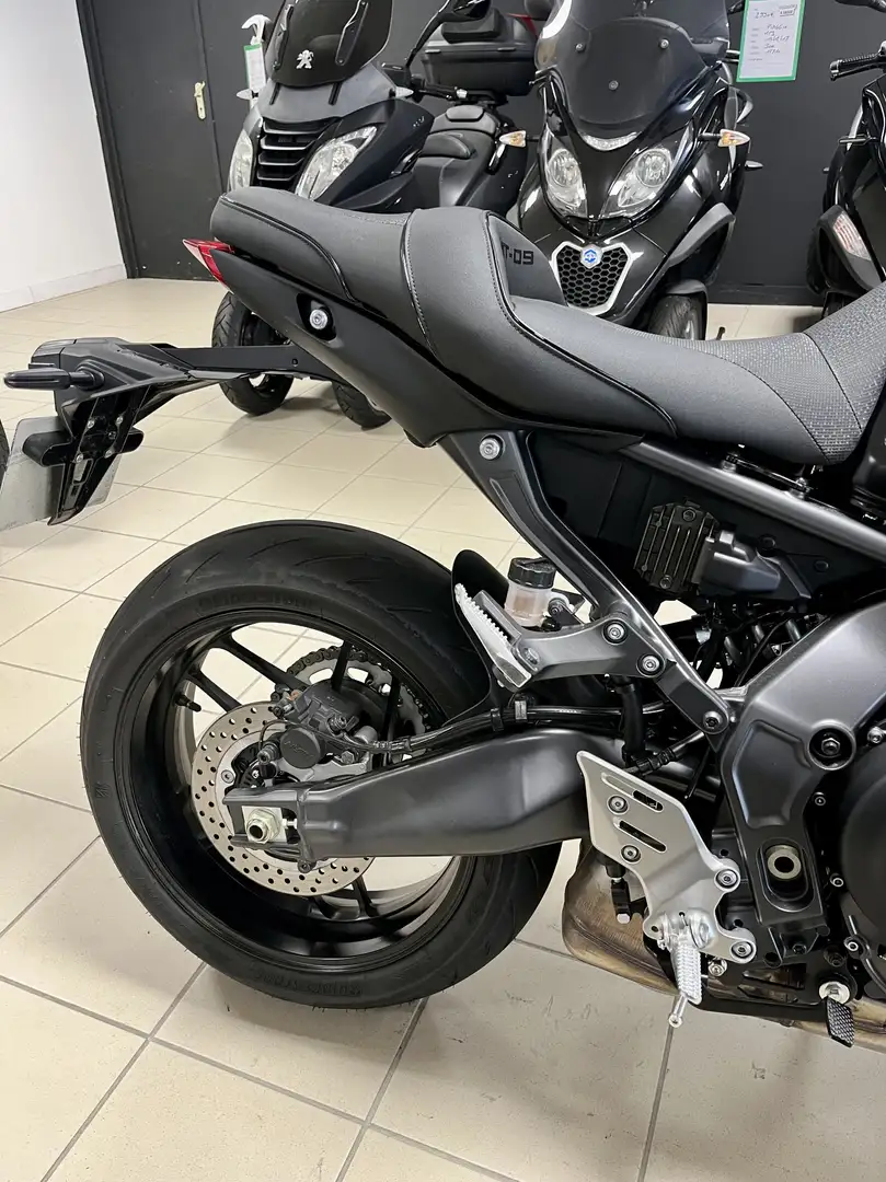 Yamaha MT-09 Noir - 2