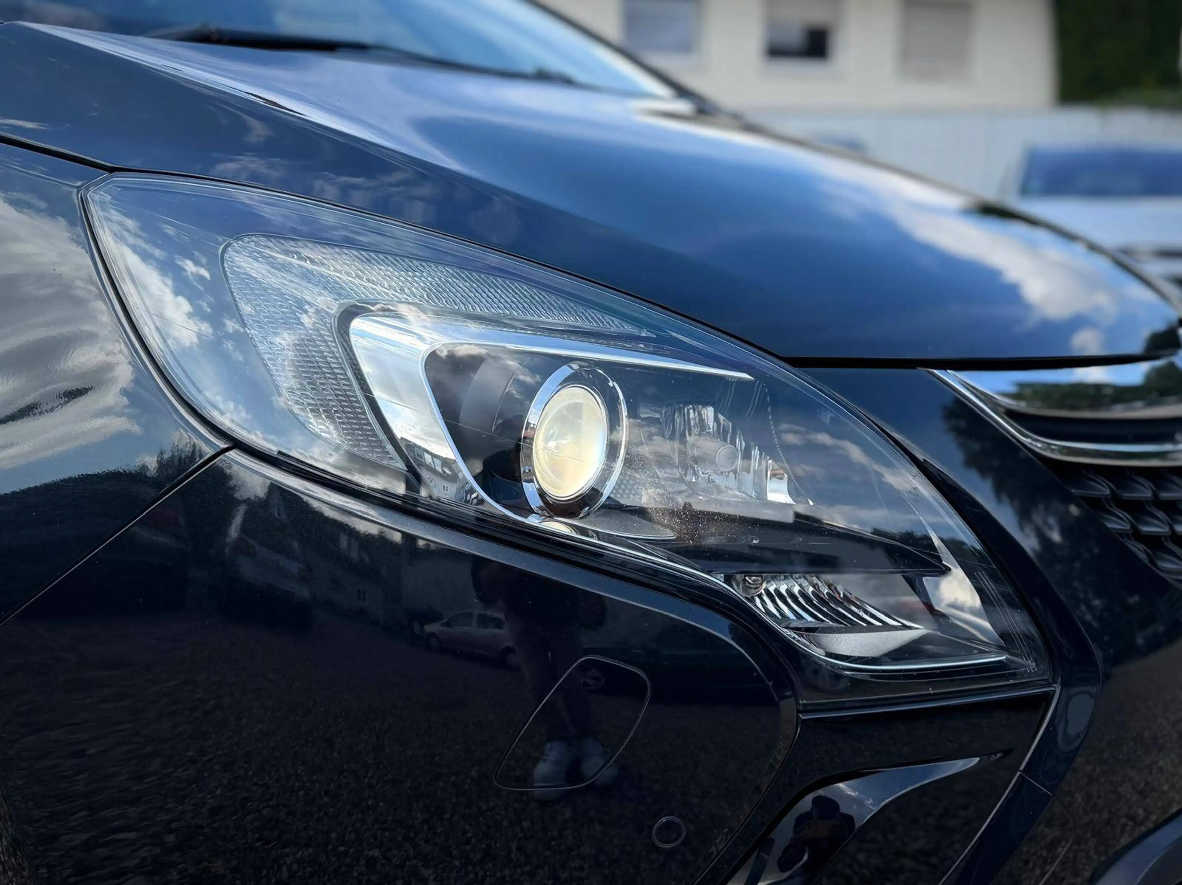 Opel Zafira Tourer 2.0 CDTI Innovation 7Sitzer Volleder Automatik Xenon R.Kamera SHZ PDC Navi Klima Scheckheft Euro6 — photo 10