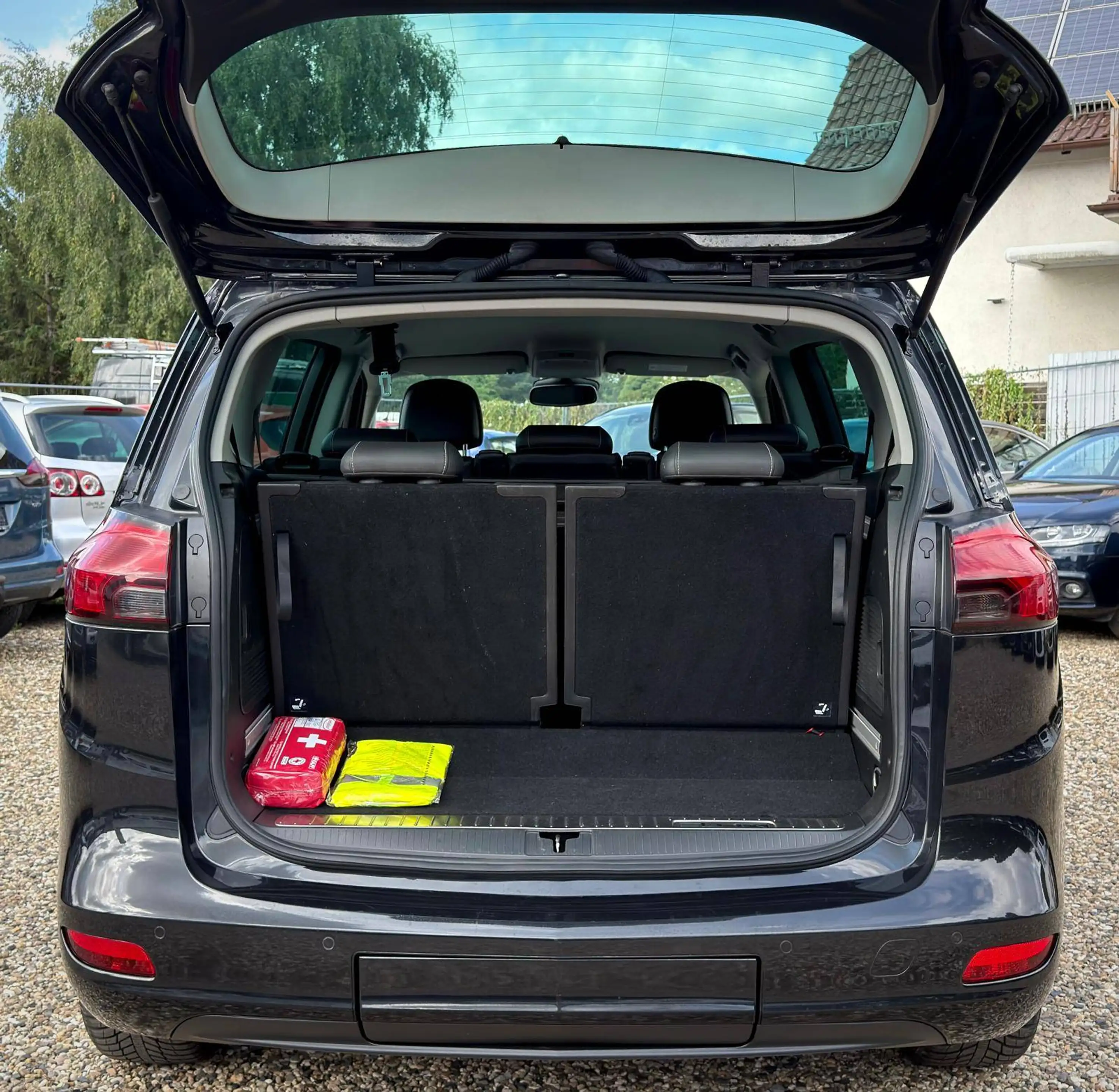Opel Zafira Tourer 2.0 CDTI Innovation 7Sitzer Volleder Automatik Xenon R.Kamera SHZ PDC Navi Klima Scheckheft Euro6 — photo 5