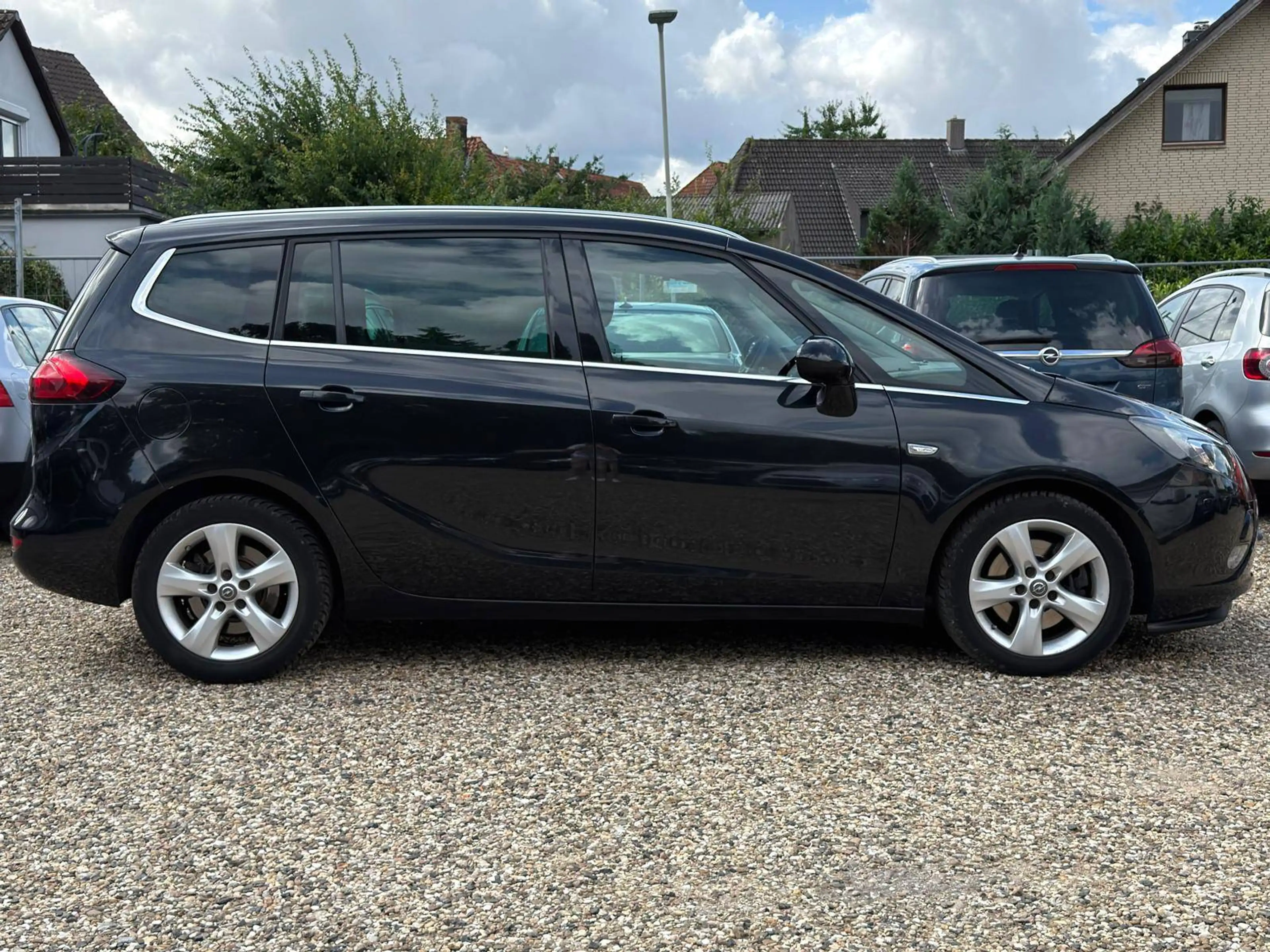 Opel Zafira Tourer 2.0 CDTI Innovation 7Sitzer Volleder Automatik Xenon R.Kamera SHZ PDC Navi Klima Scheckheft Euro6 — photo 7
