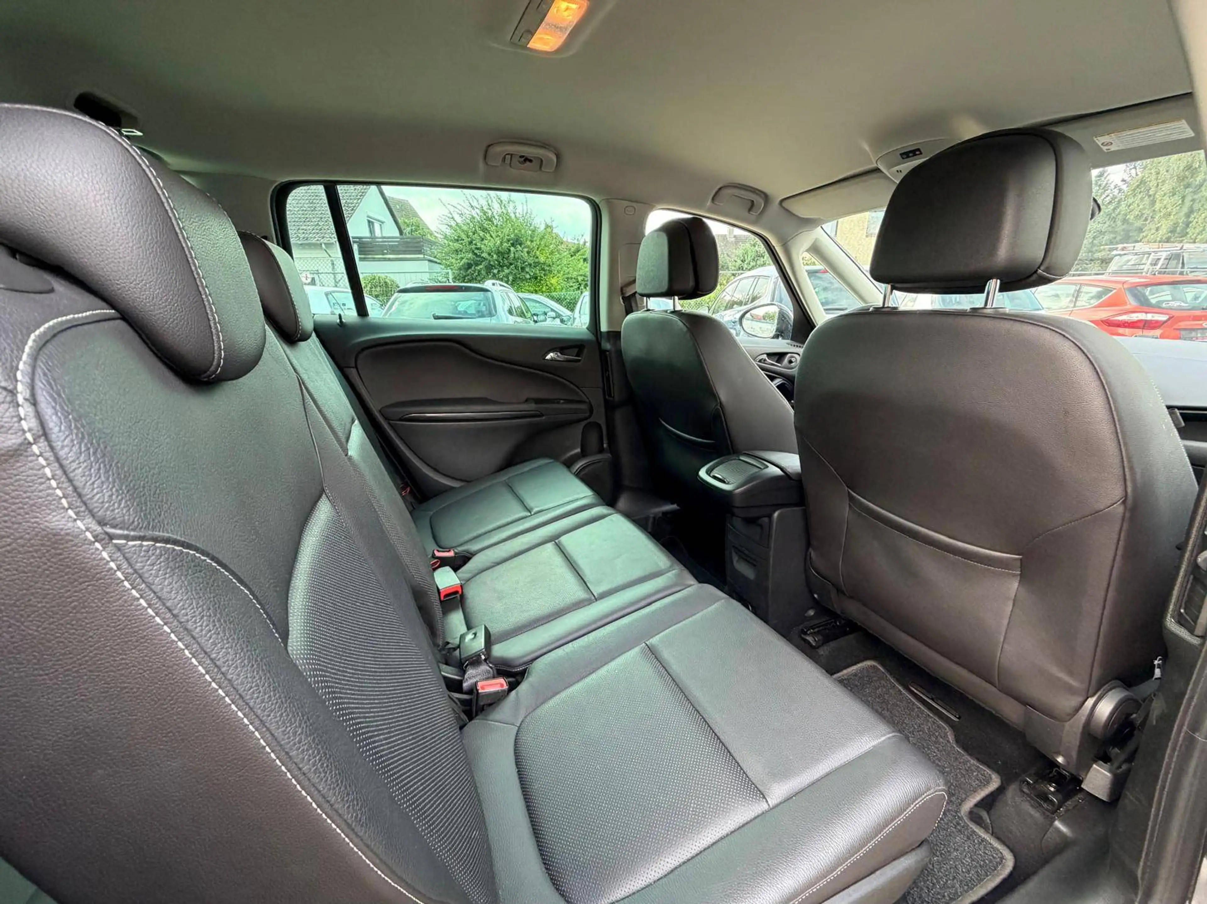 Opel Zafira Tourer 2.0 CDTI Innovation 7Sitzer Volleder Automatik Xenon R.Kamera SHZ PDC Navi Klima Scheckheft Euro6 — photo 15