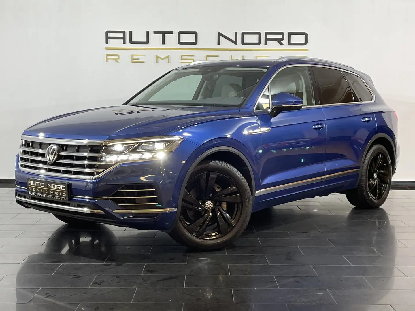 Volkswagen Touareg 3.0 TDI Elegance 4M*Matrix*AHK*Standhzg* Blau - 1