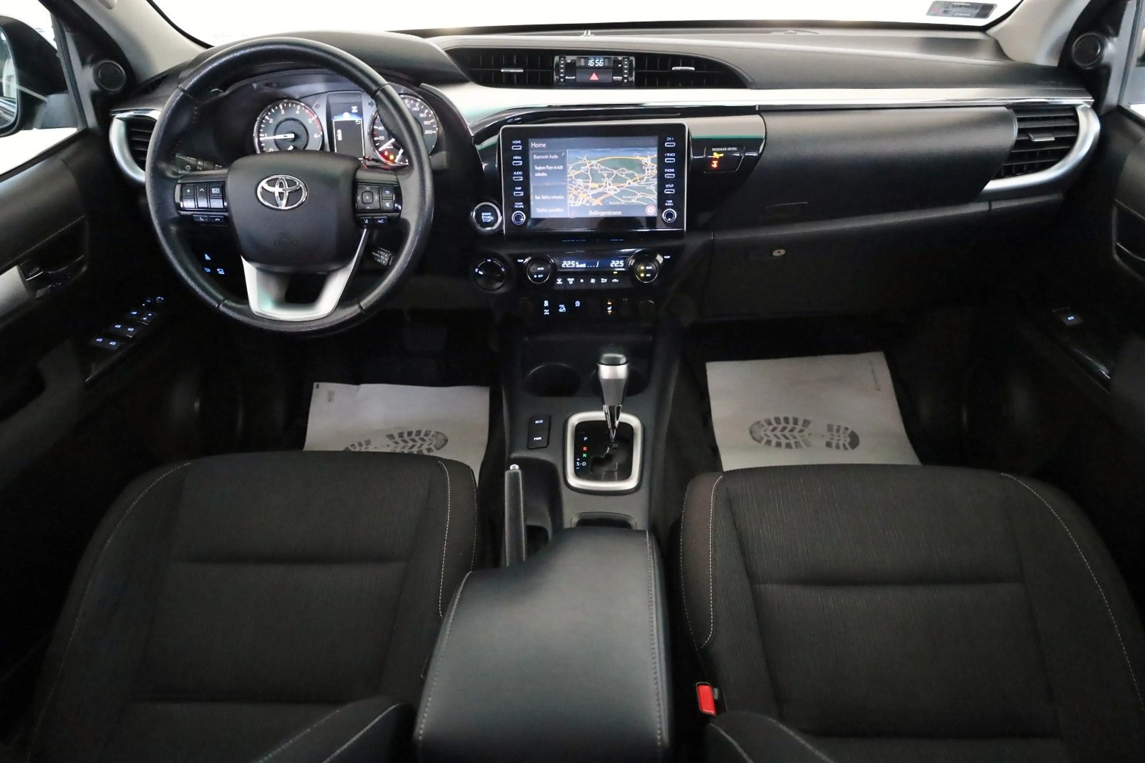 Toyota Hilux Executive 2.8D-4D 4x4,Navi,Kamera,ACC,AHK — photo 10
