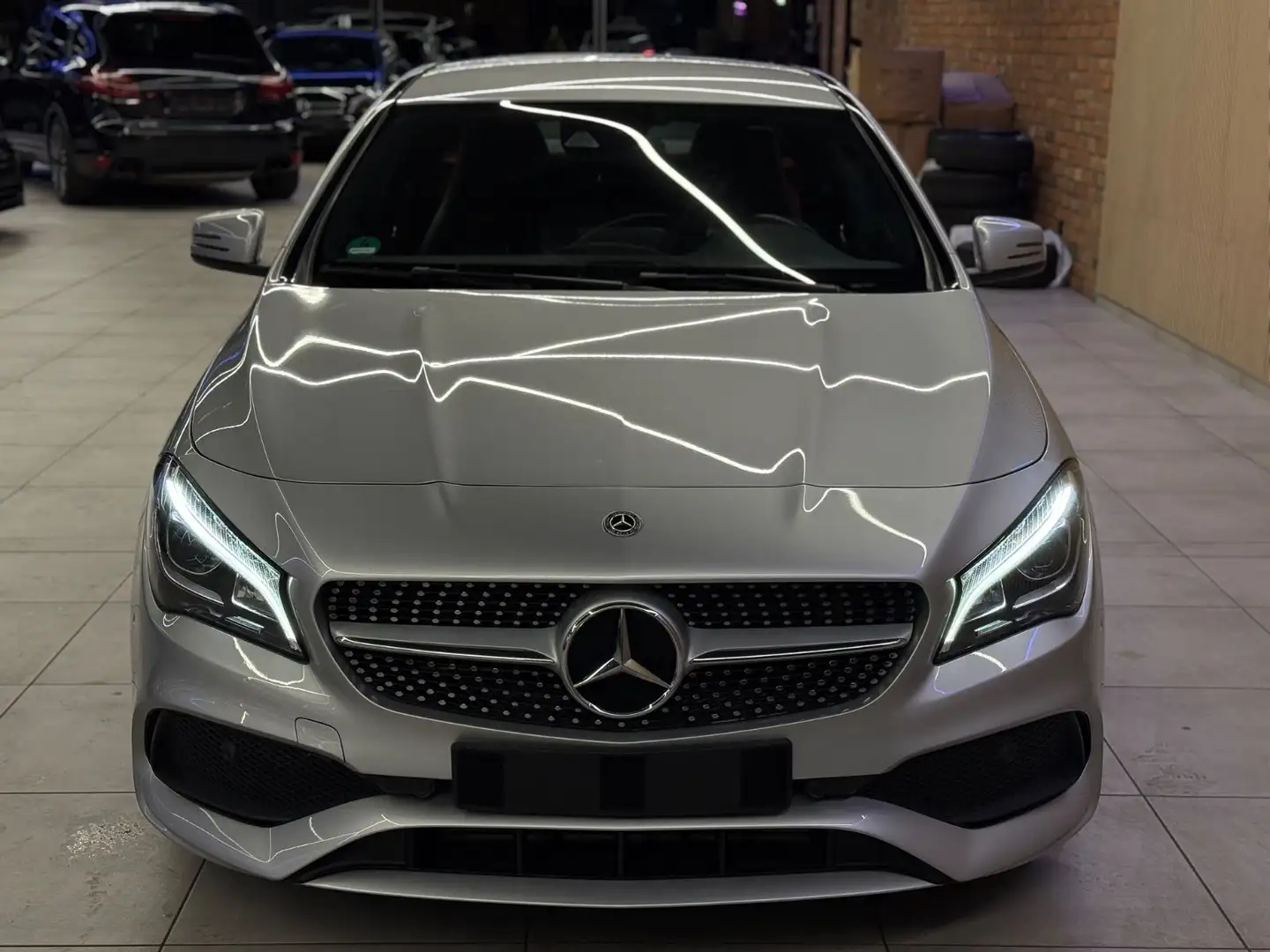 Mercedes-Benz CLA 220 d 4Matic*AMG LINE*R-KAM*DESIGNO*COMAND* Argent - 2