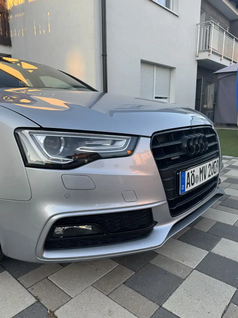 Audi A5 2.0 TDI (140kW) quattro Grau - 2