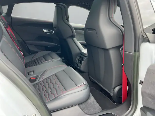 Audi E-Tron GT view 12