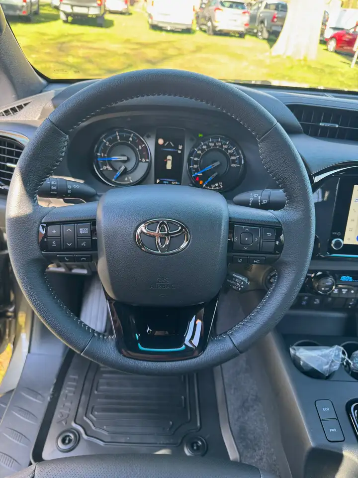 Toyota Hilux HiLux 4x4 Extra Cab Autm. Invincible 13