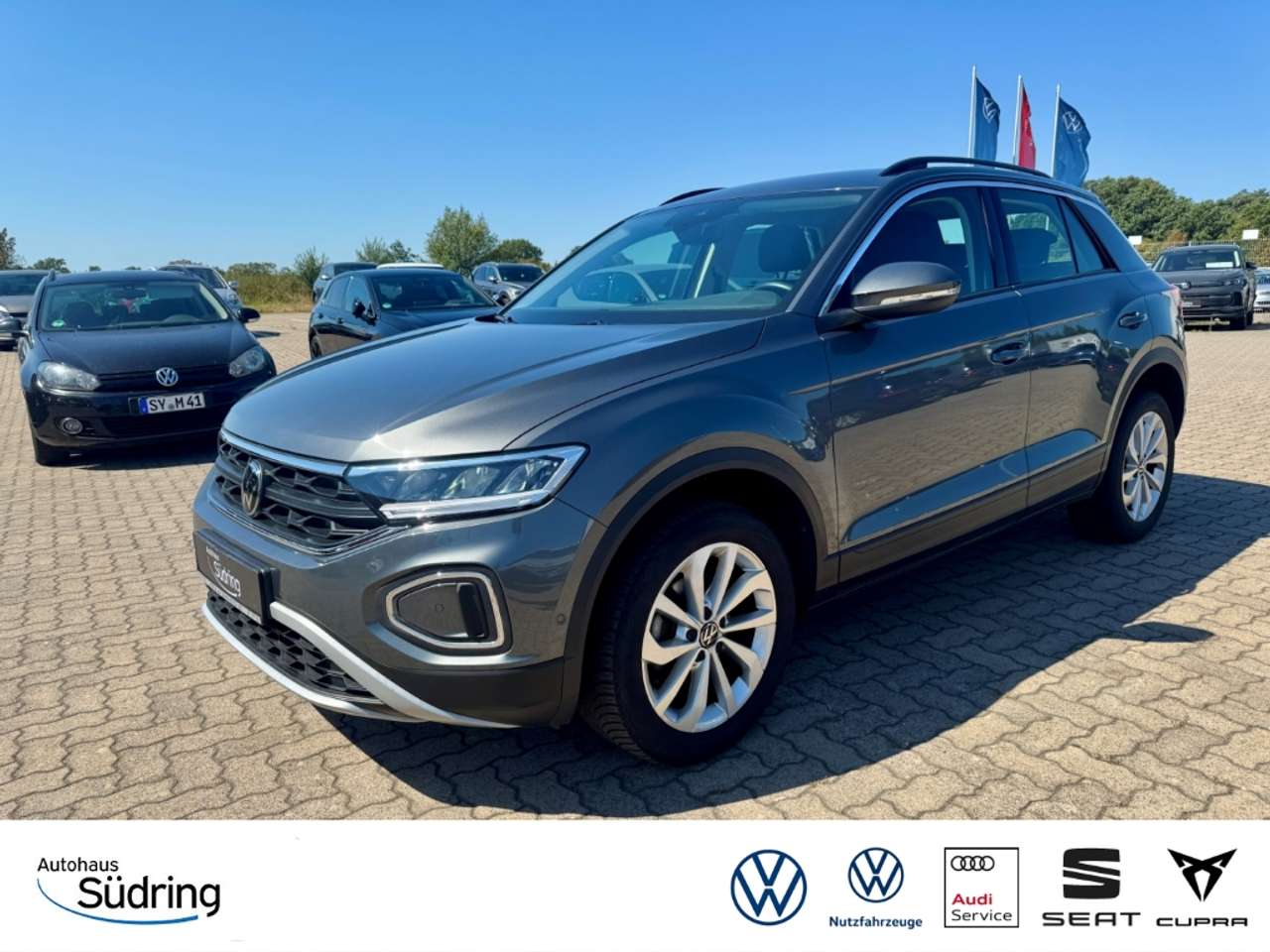 Volkswagen T-Roc — Volkswagen T-Roc 1.5 TSI Life DSG AHK Navi AppConnect