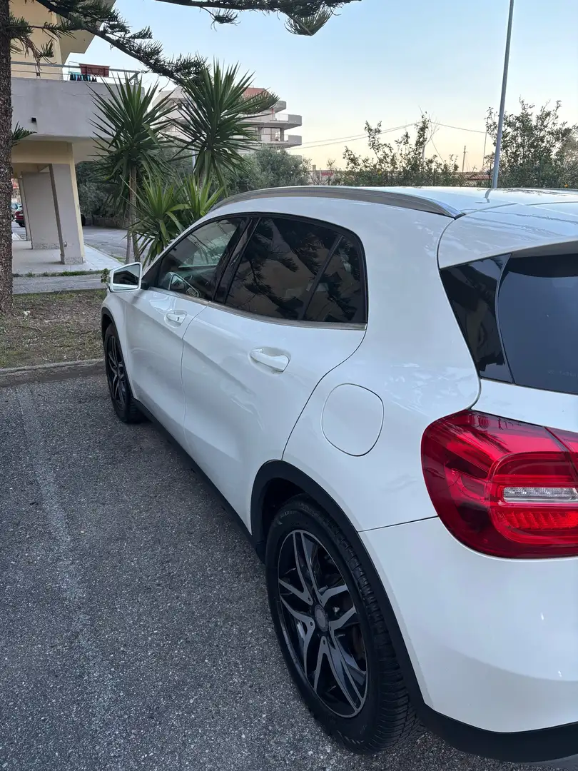 Mercedes-Benz GLA 200 sport - 2