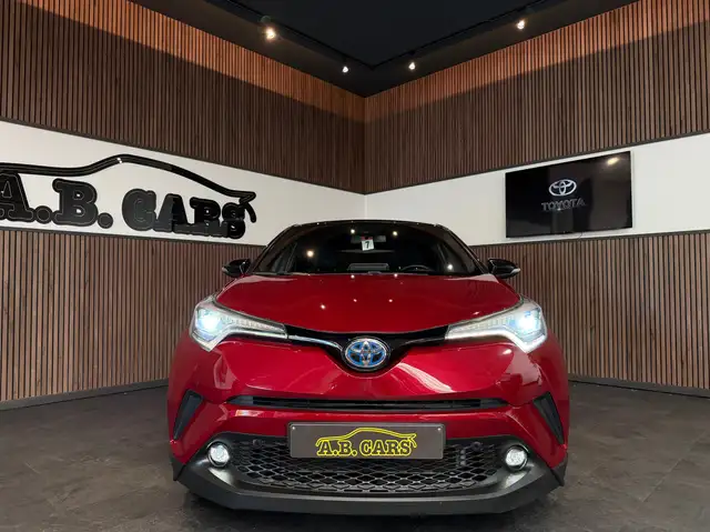 Toyota C-HR view 2