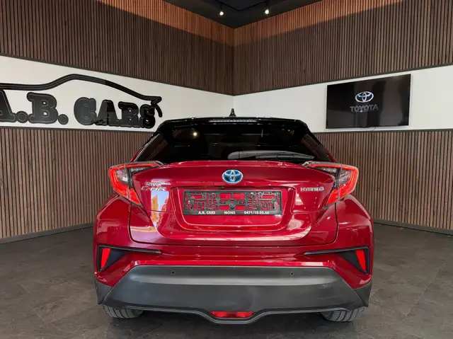Toyota C-HR view 5
