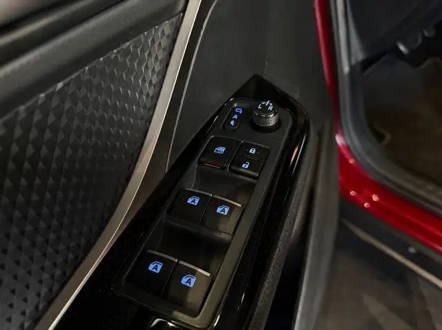 Toyota C-HR view 9