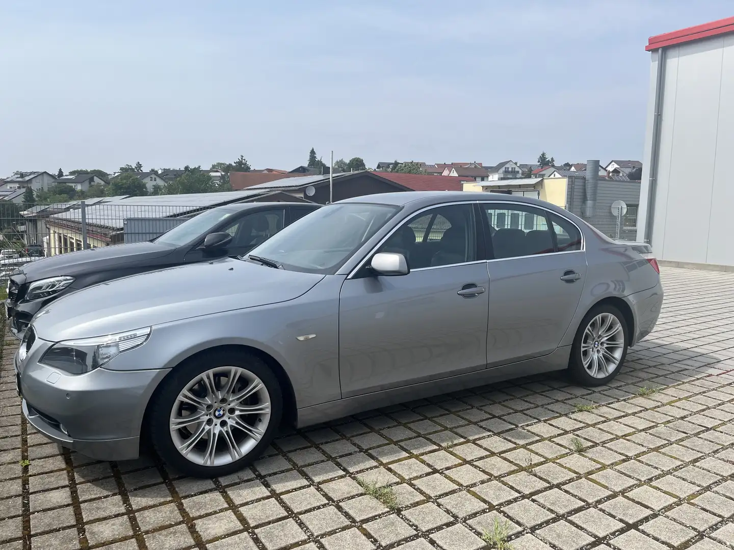 BMW 530 530i Grau - 1