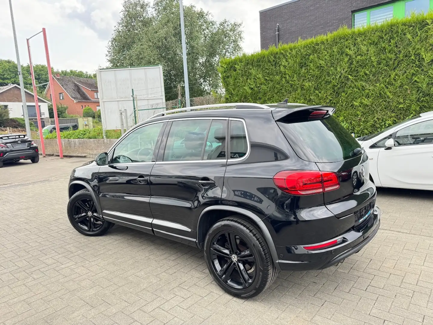 Volkswagen Tiguan 1.4 TSI R-Line FULL OPTION ** 1 JAAR GARANTIE ** Noir - 2