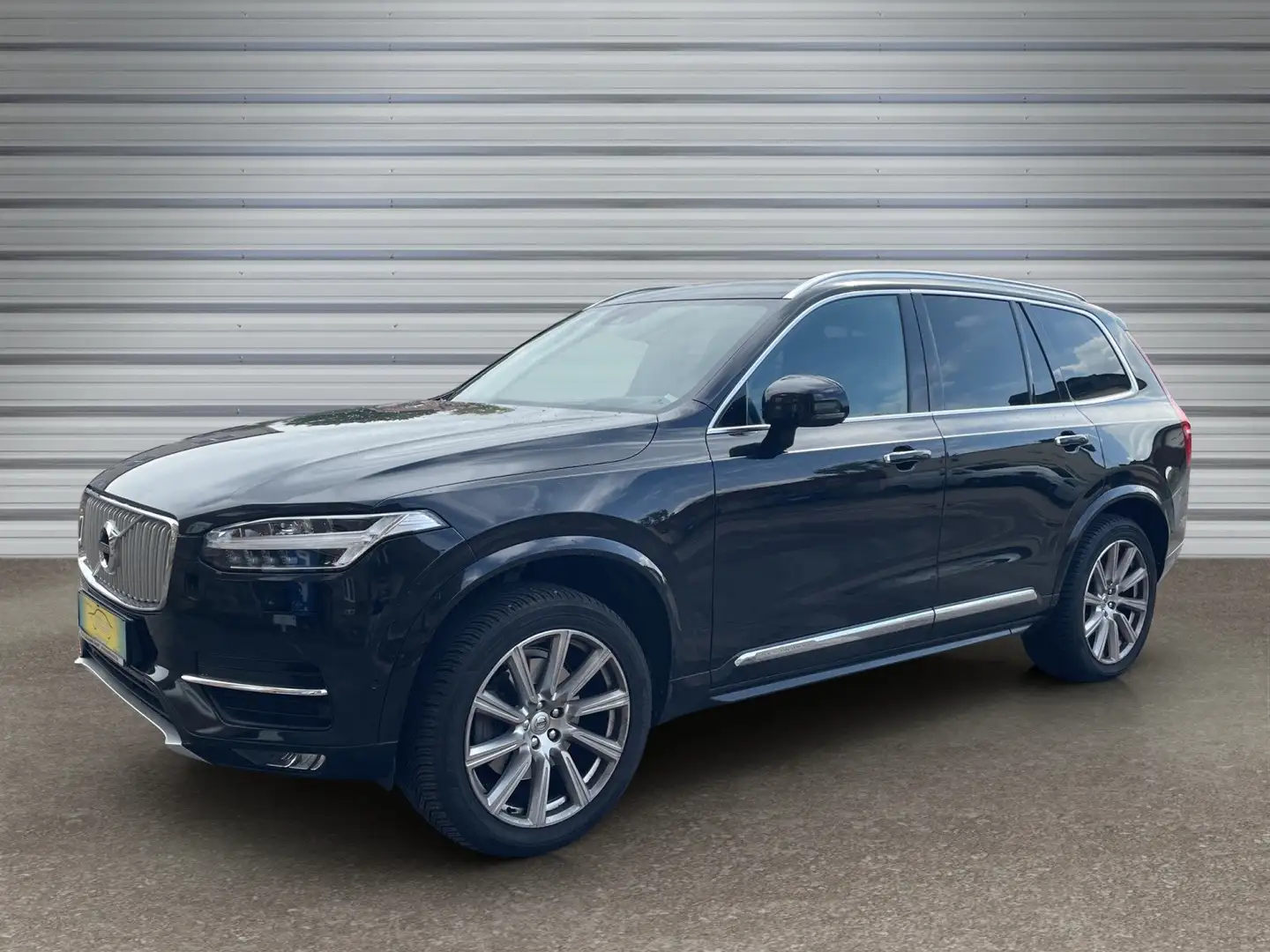 Volvo XC90 Inscription AWD*LEDER*NAVI*LED*AHK*7Sitze Schwarz - 1