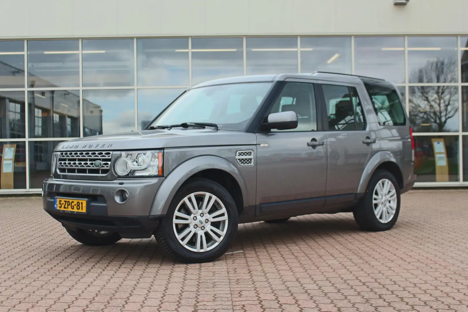 Land Rover Discovery 3.0 SDV6 HSE 7 -Seater Gris - 2