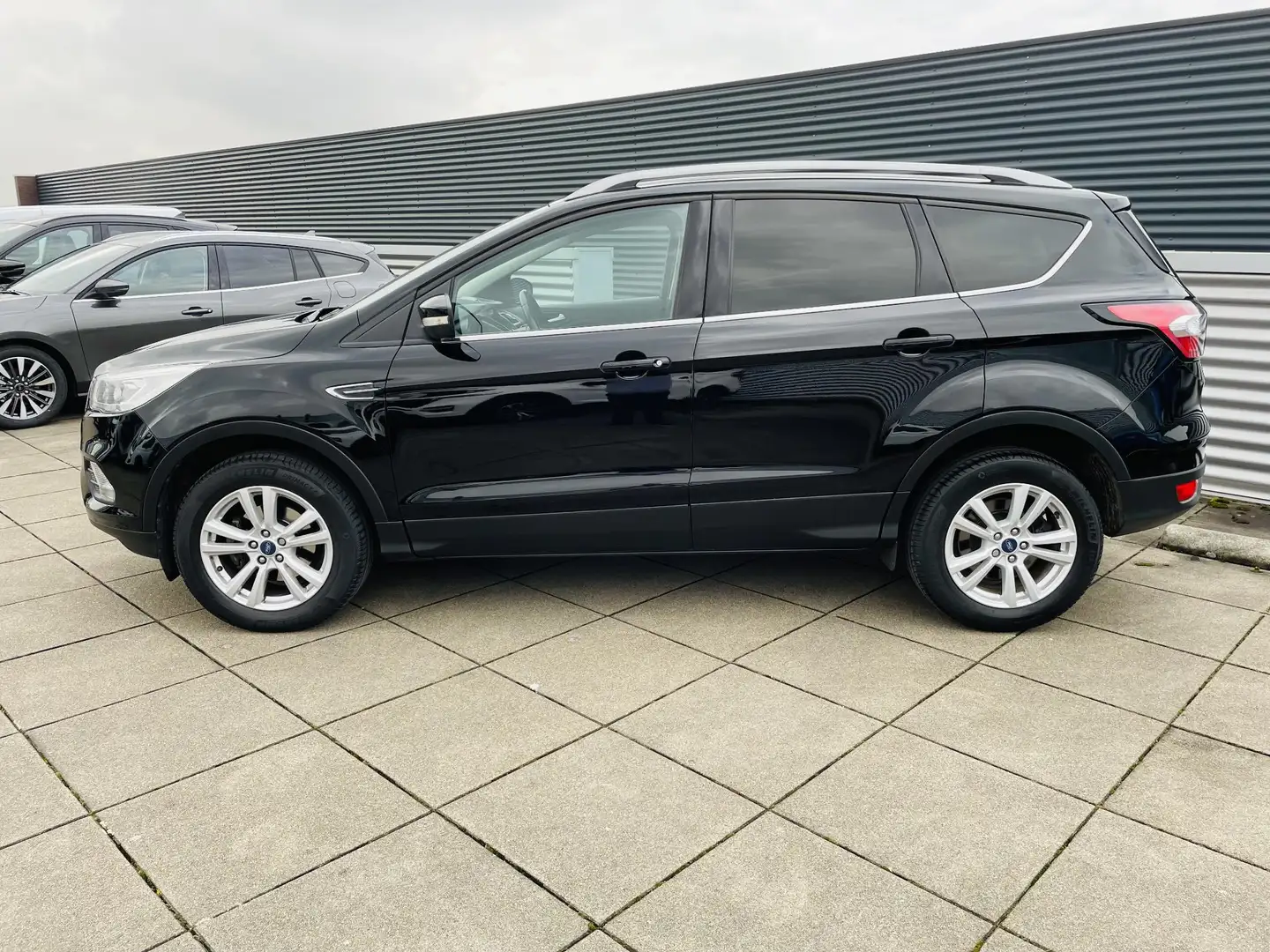 Ford Kuga 1.5 EcoBoost Trend Ultimate Negro - 2