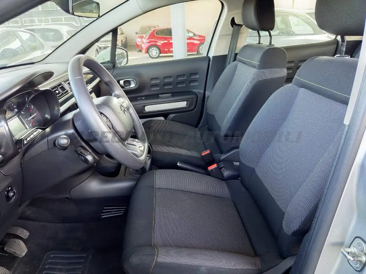 Citroen C3 C3 1.2 puretech You s&s 83cv neopatentati 12