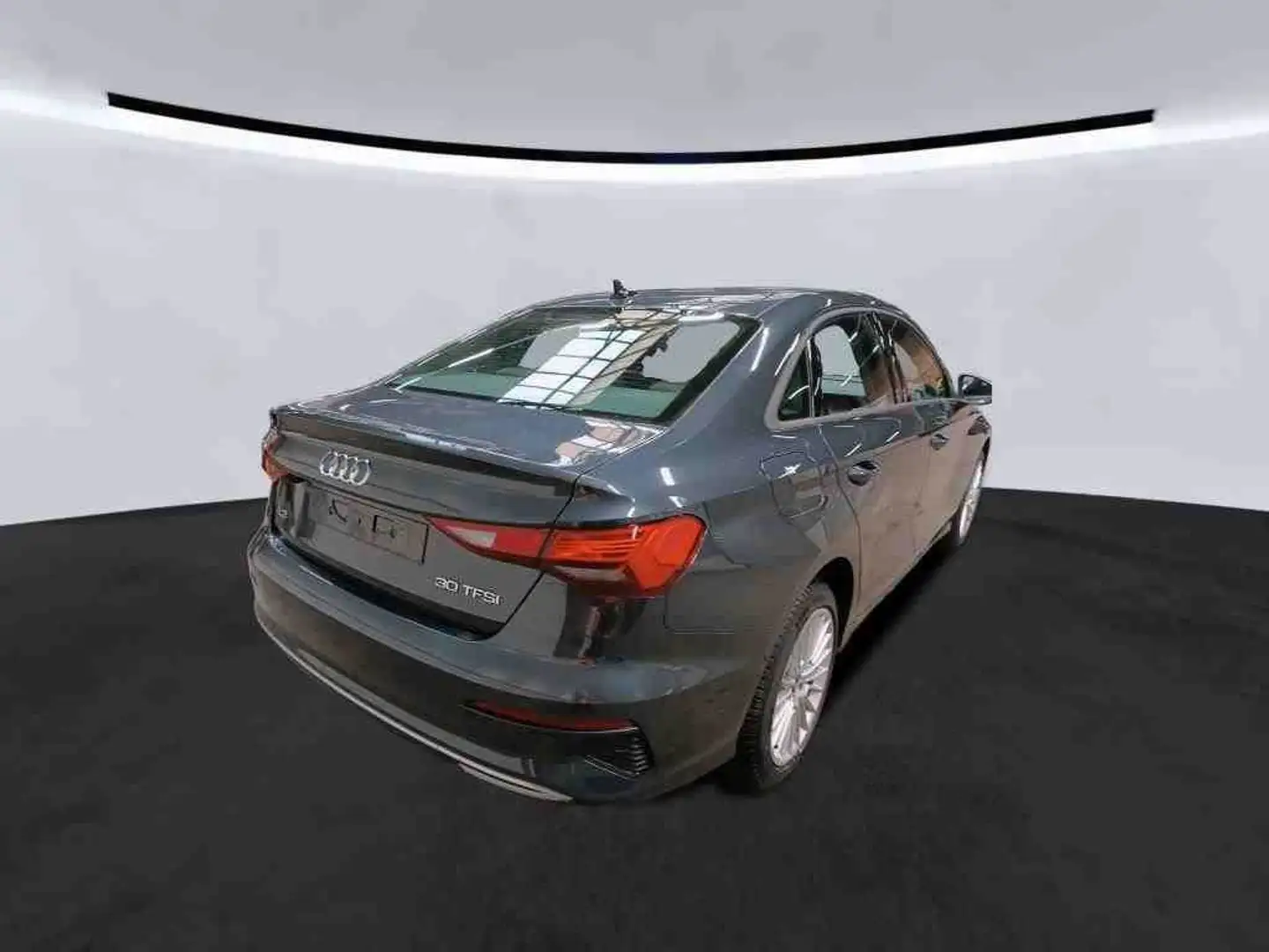 Audi A3 Limousine 30 TFSI advanced Grau - 2