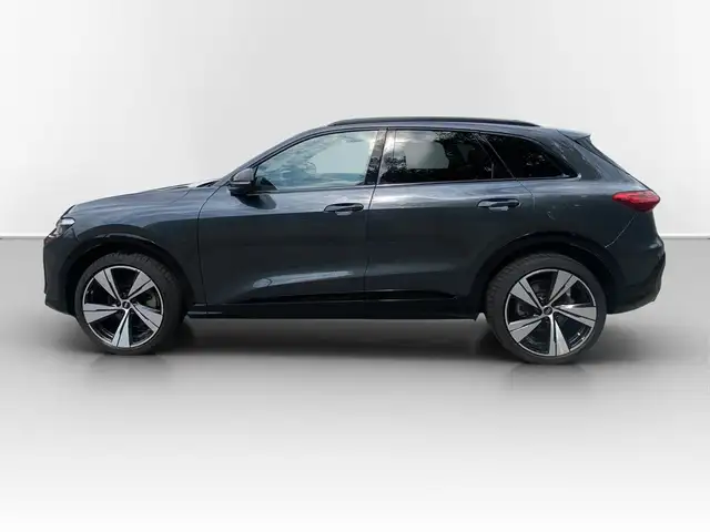 Audi Q5 view 11
