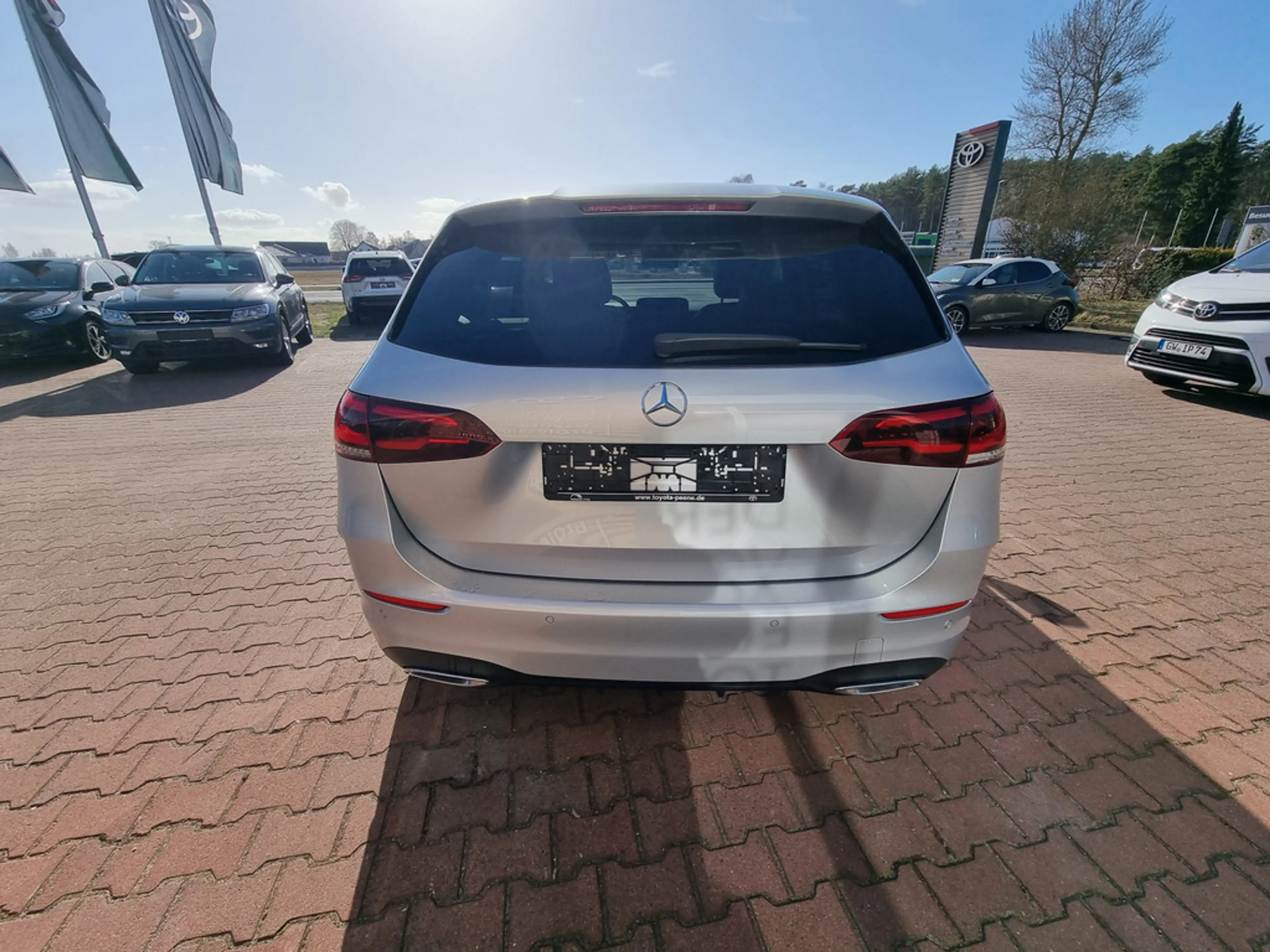 Mercedes-Benz B 250 AMG Line — photo 4