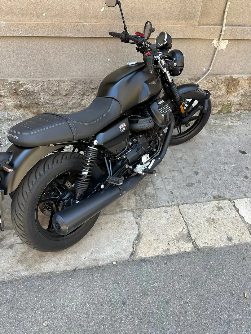 Moto Guzzi V 7 Stone 850 Nero - 1