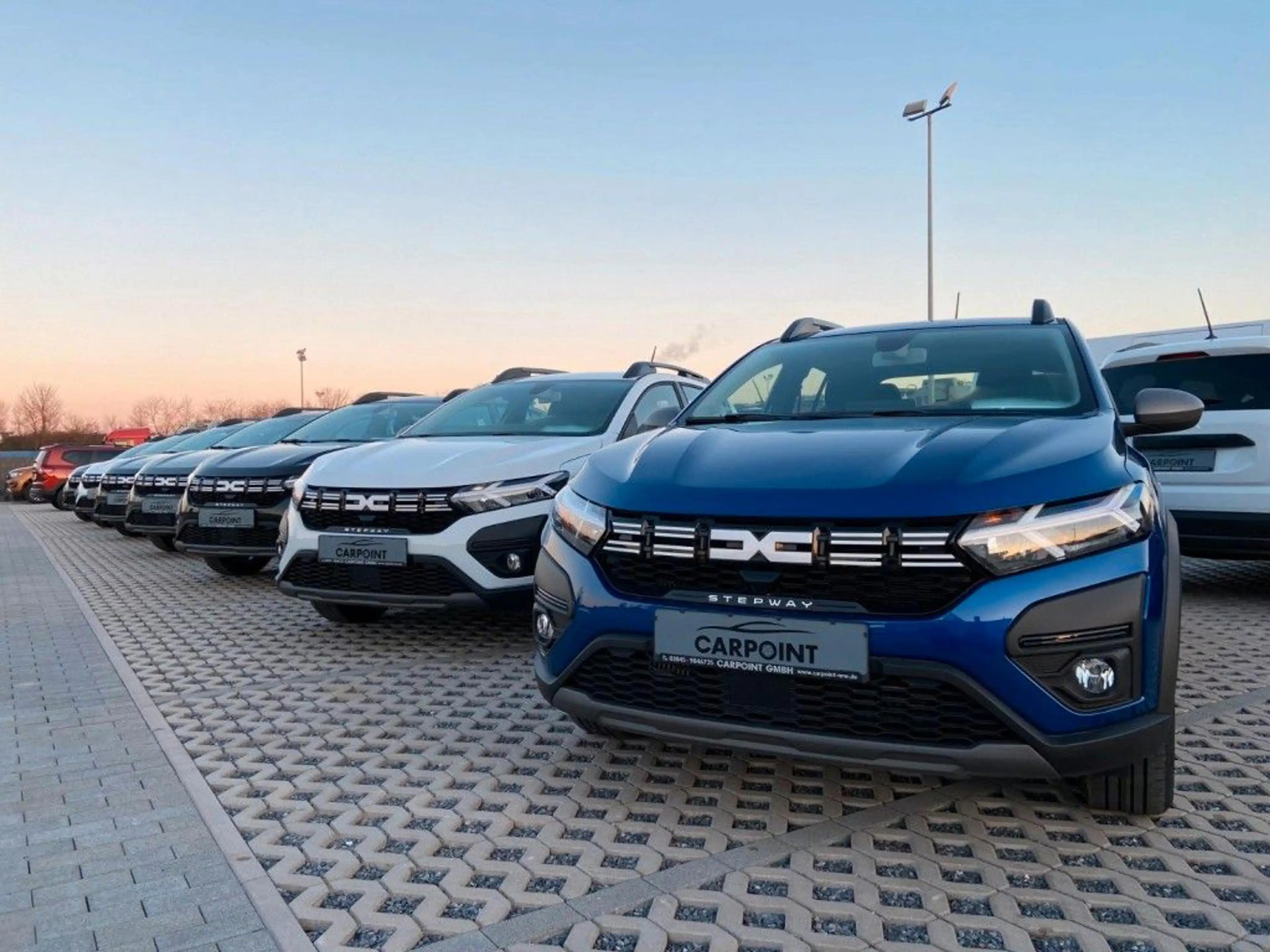 Dacia Sandero Stepway Extreme ECO-G 120 — photo 15