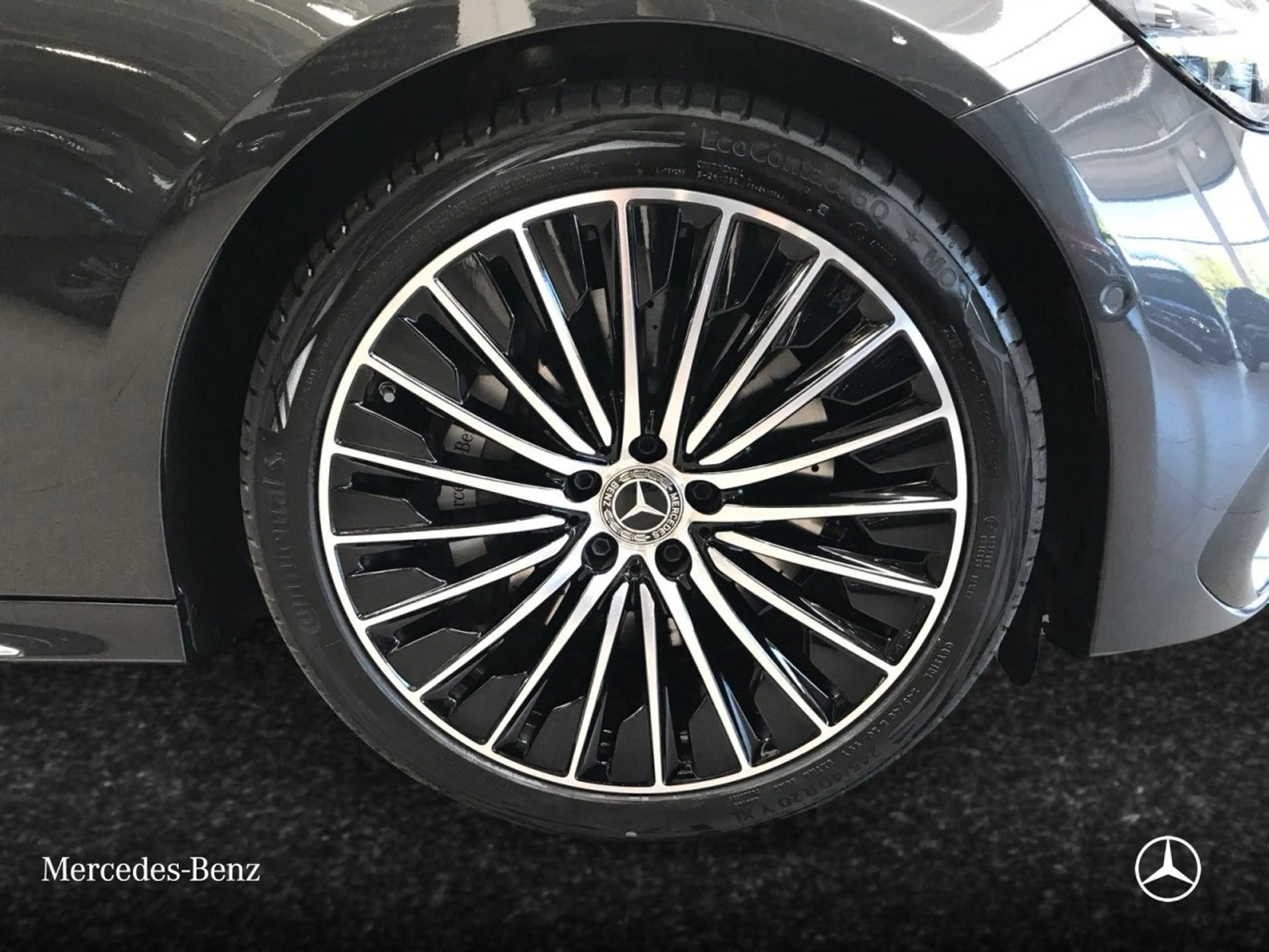 Mercedes-Benz E 200 AMG Fahrass 360° Burmester Distr. PTS 9G — photo 5
