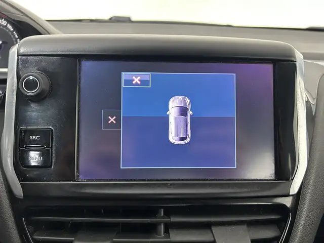 Peugeot 208 view 13
